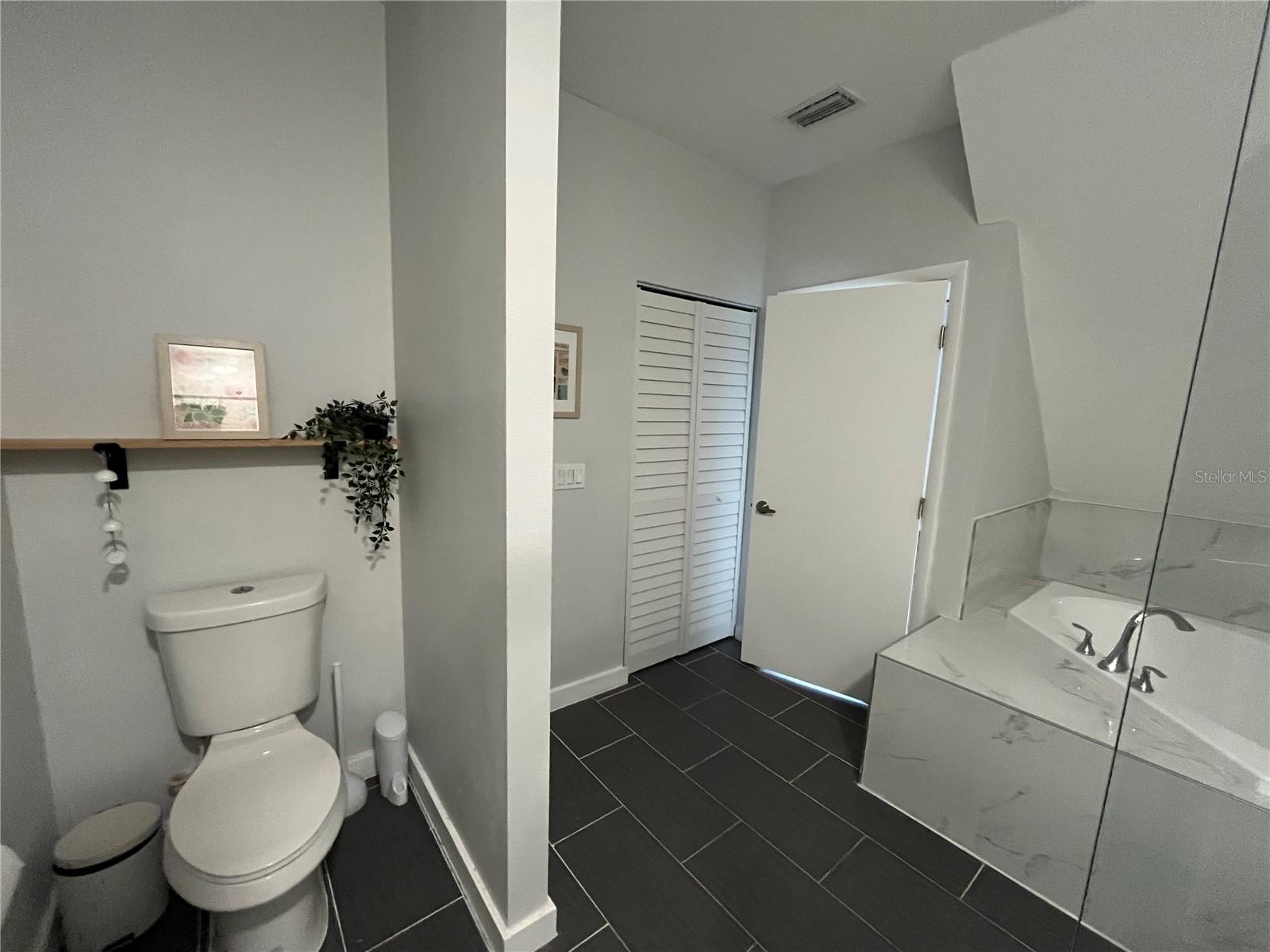 LAS PALMAS TWNHMS - Residential