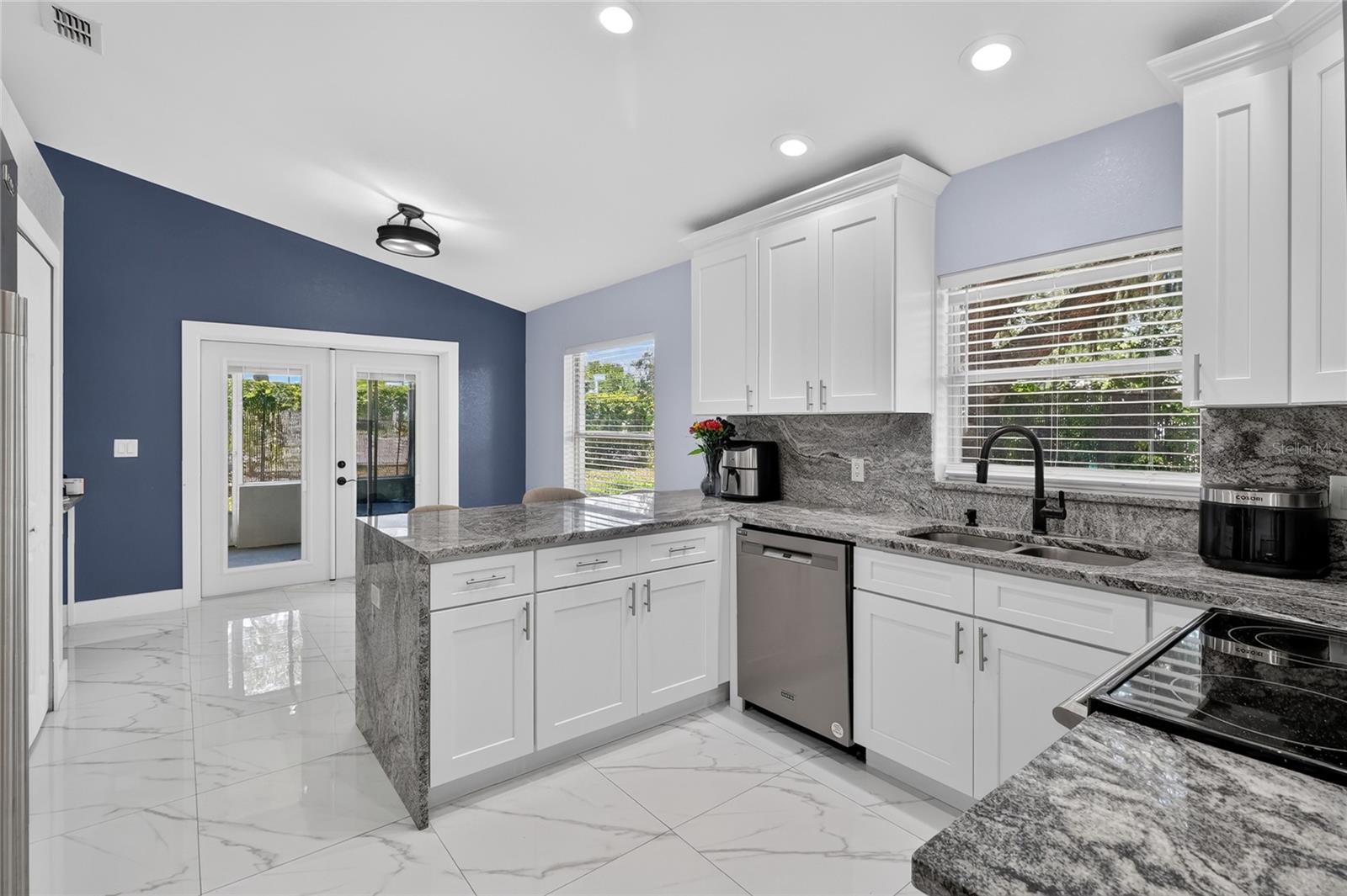 NORTHWOOD MANOR - Residential