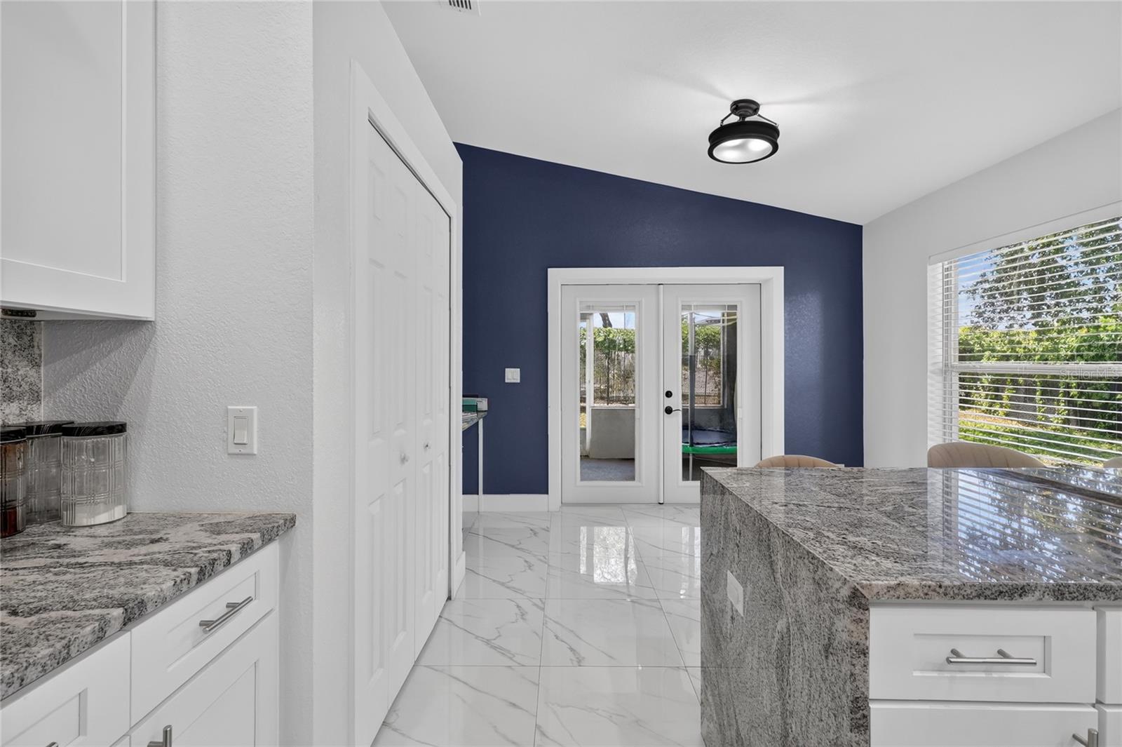 NORTHWOOD MANOR - Residential