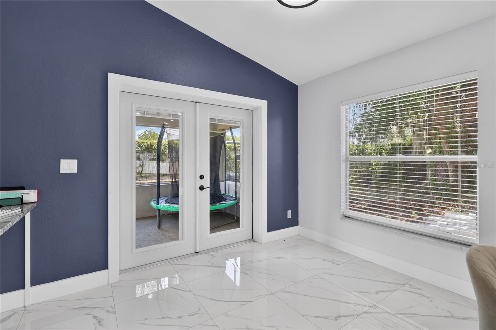 NORTHWOOD MANOR - Residential