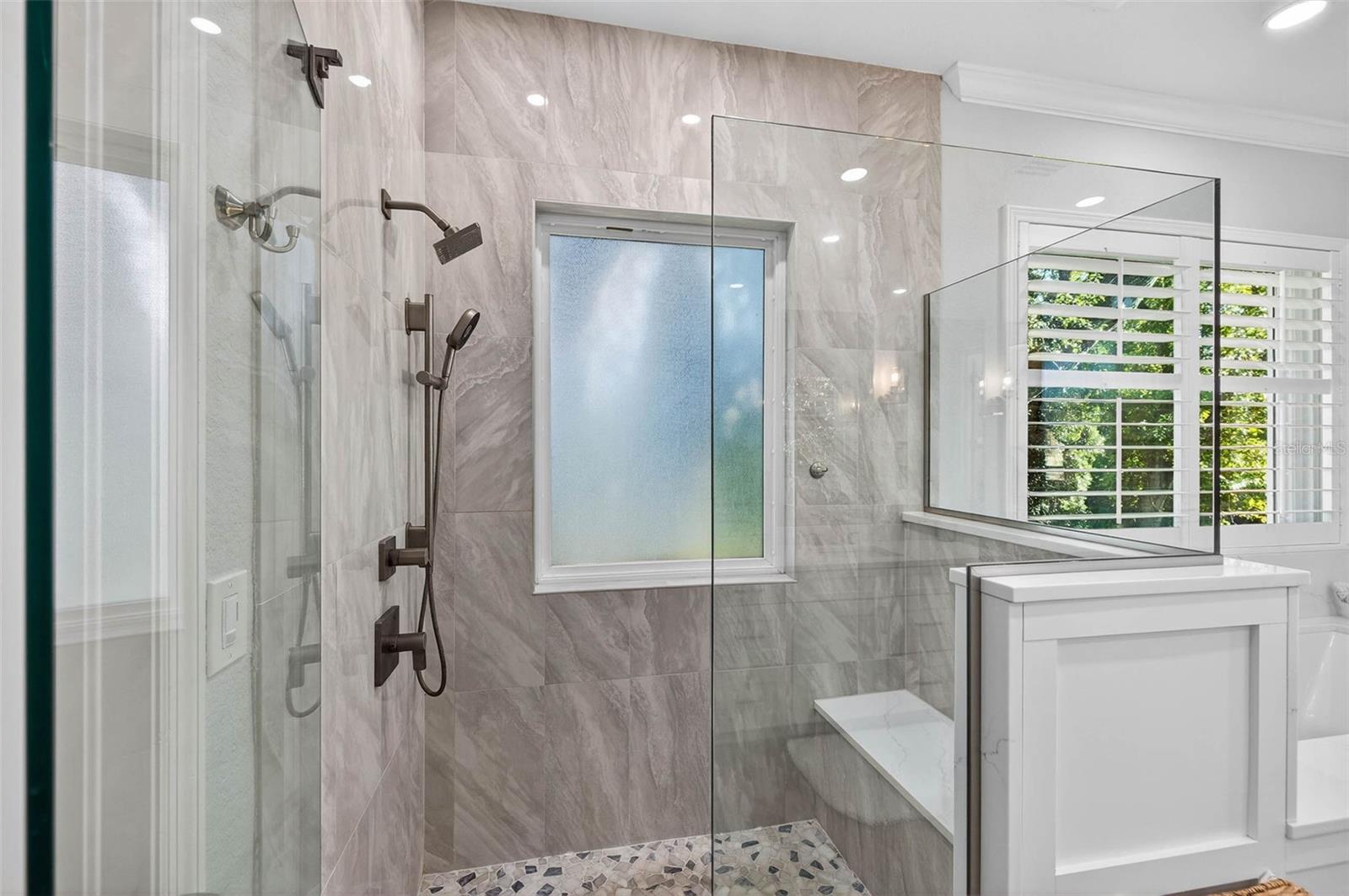 GATEHOUSE WOODS - Residential