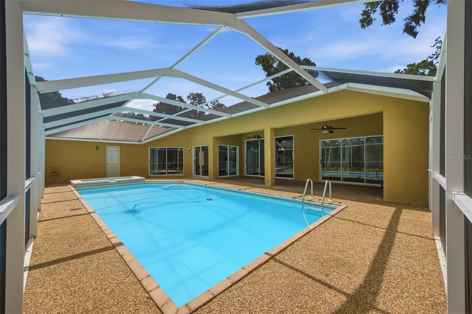 CHAPMAN MANORS - Residential