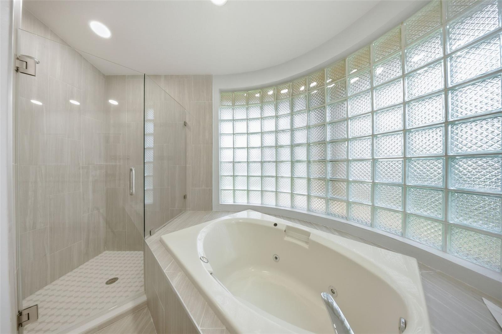 CHAPMAN MANORS - Residential