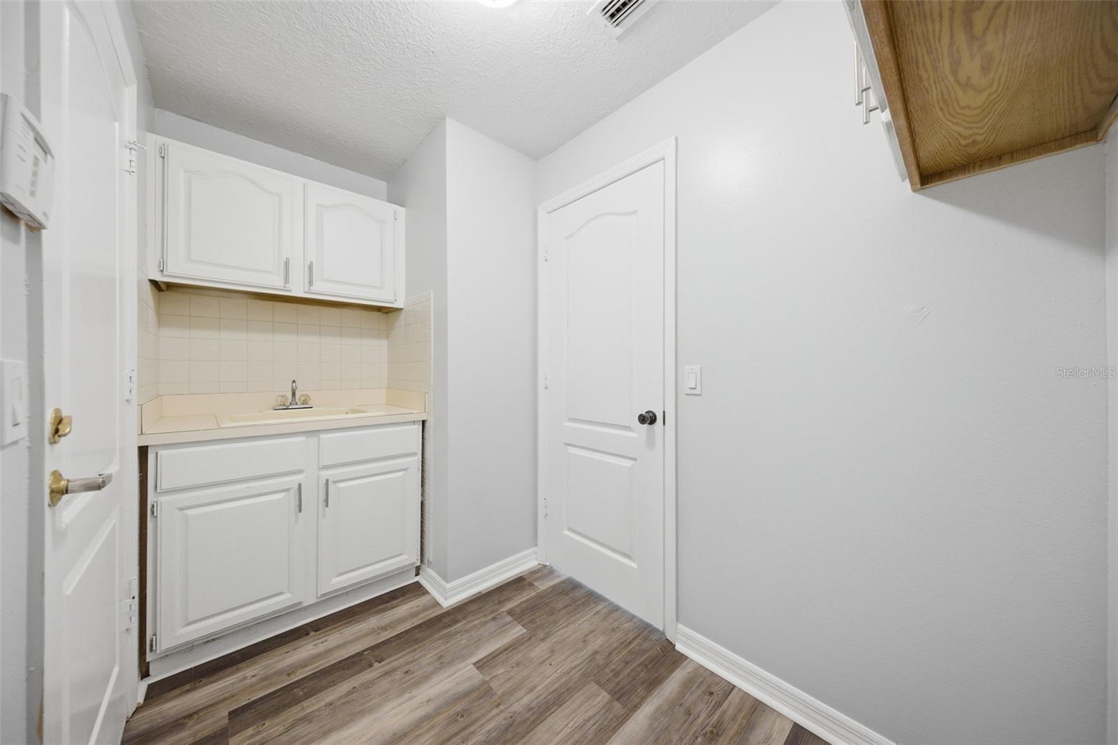 CHAPMAN MANORS - Residential