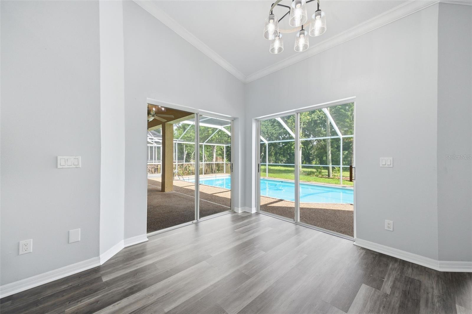CHAPMAN MANORS - Residential