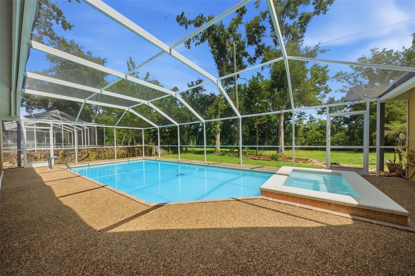CHAPMAN MANORS - Residential