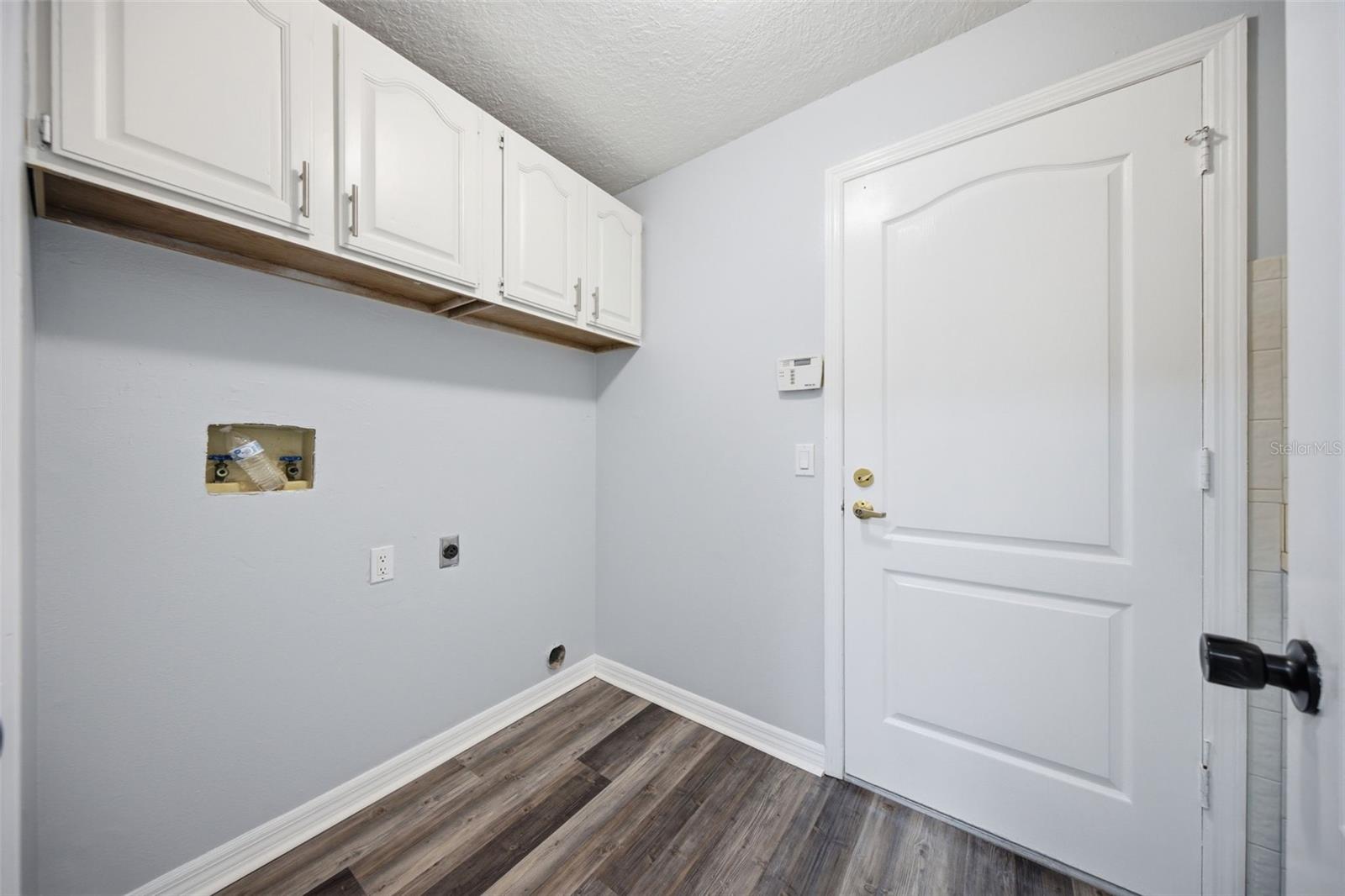 CHAPMAN MANORS - Residential
