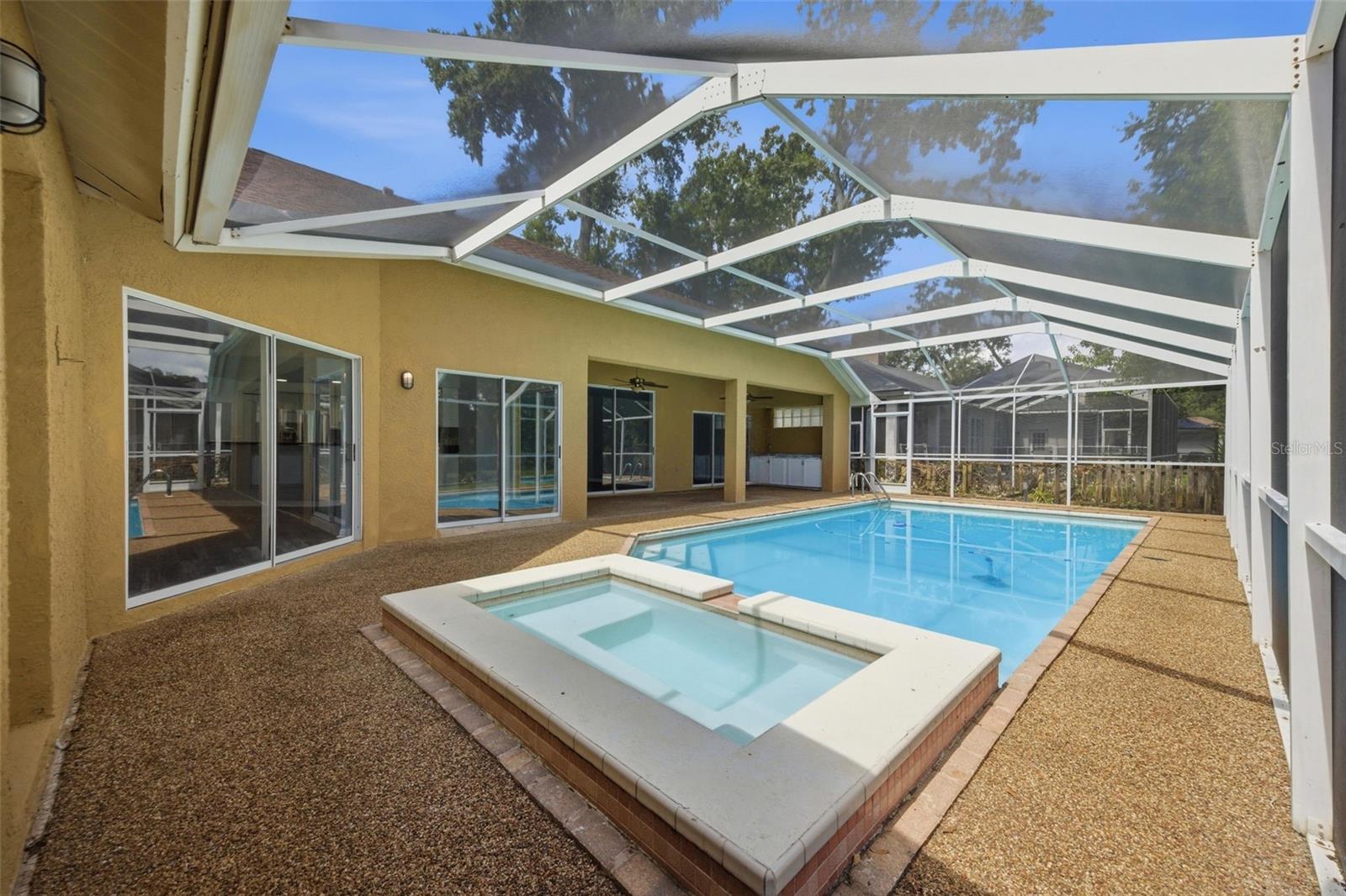 CHAPMAN MANORS - Residential