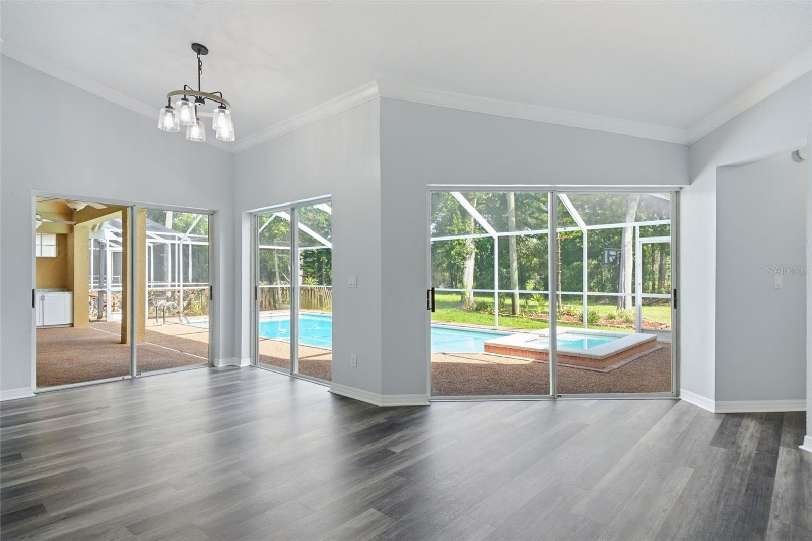 CHAPMAN MANORS - Residential