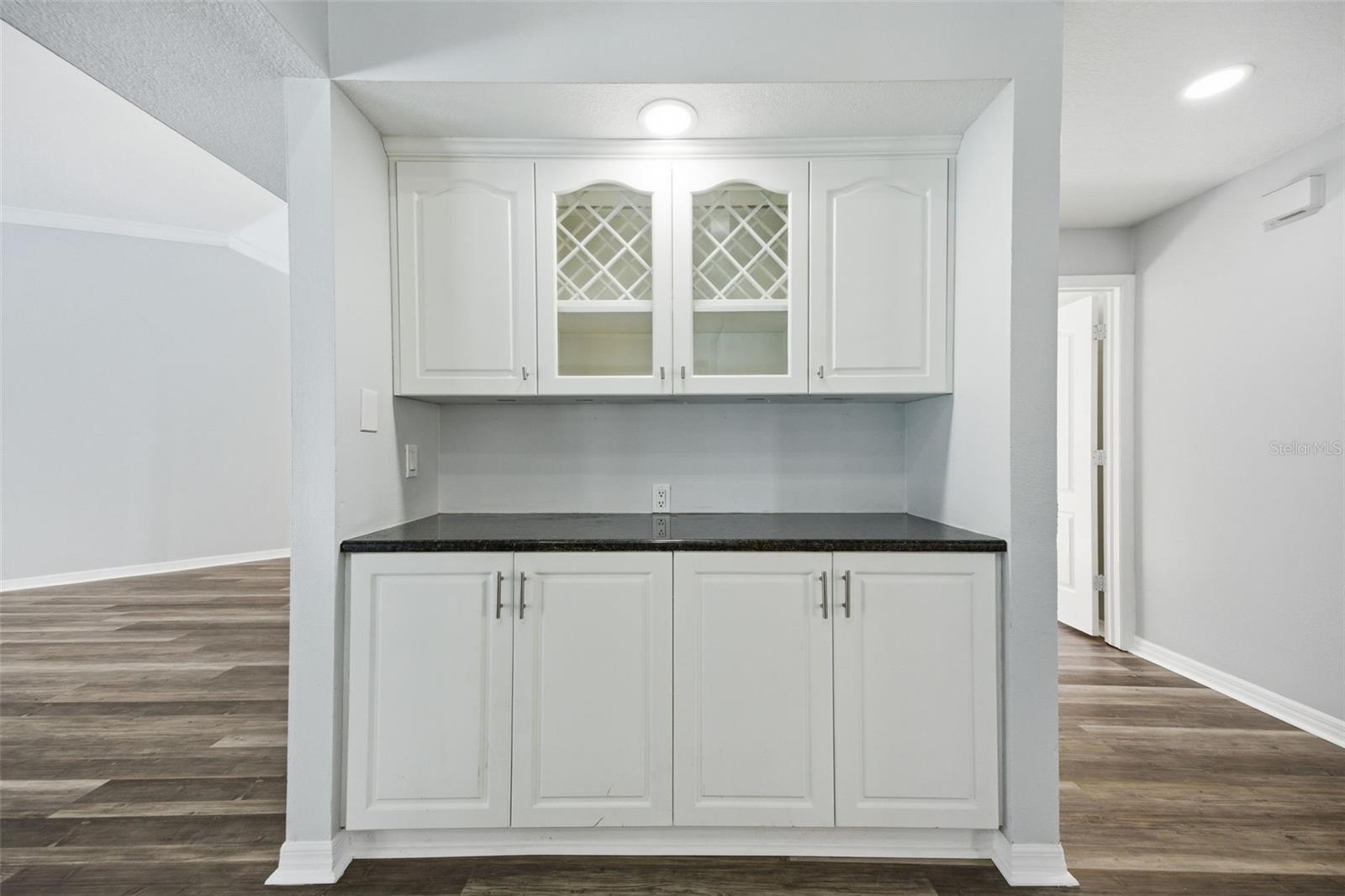 CHAPMAN MANORS - Residential