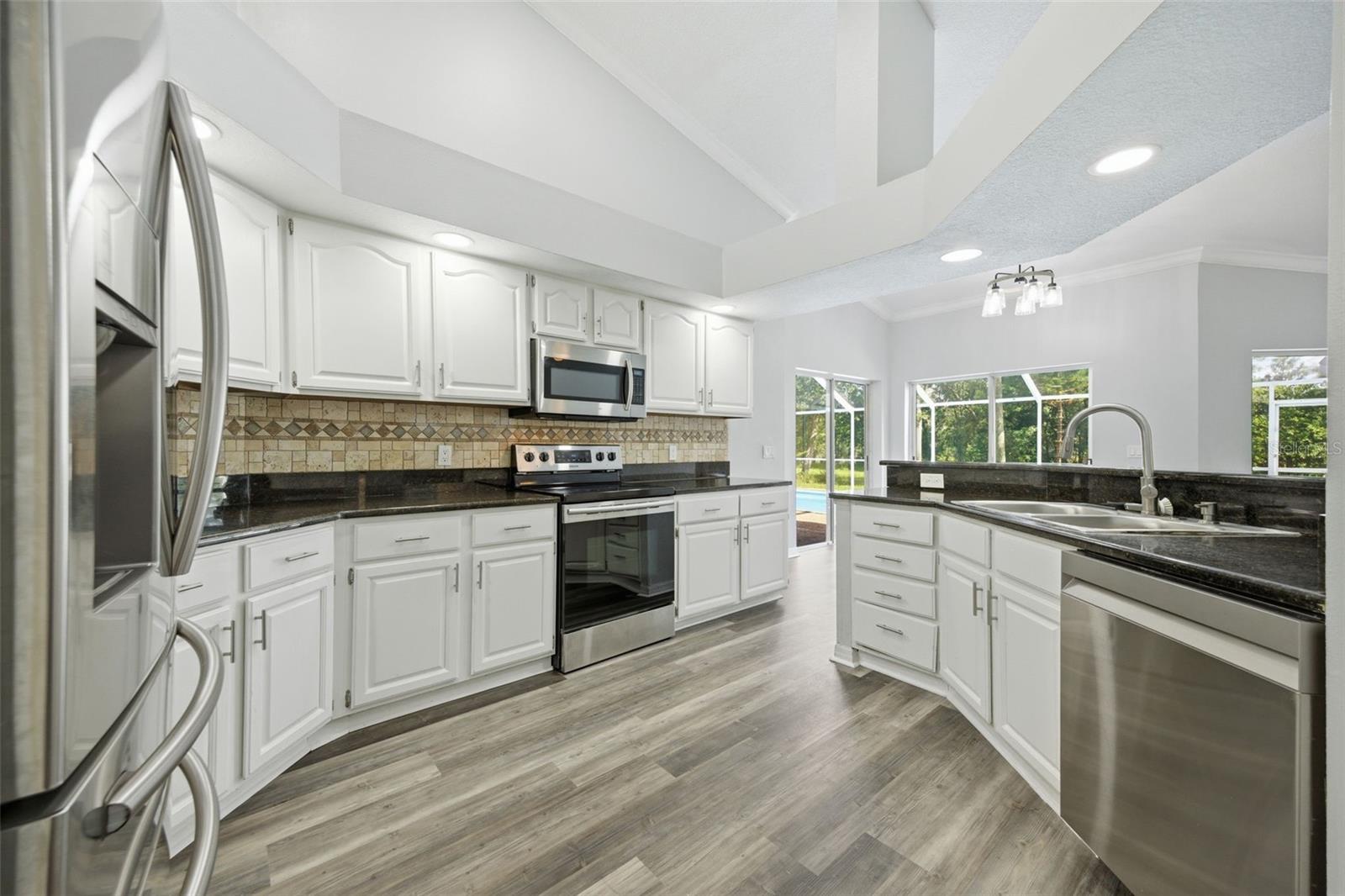 CHAPMAN MANORS - Residential
