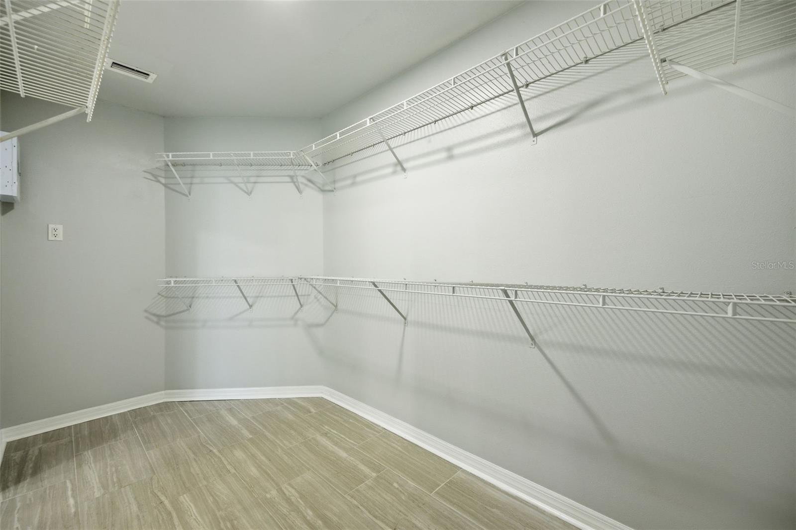 CHAPMAN MANORS - Residential