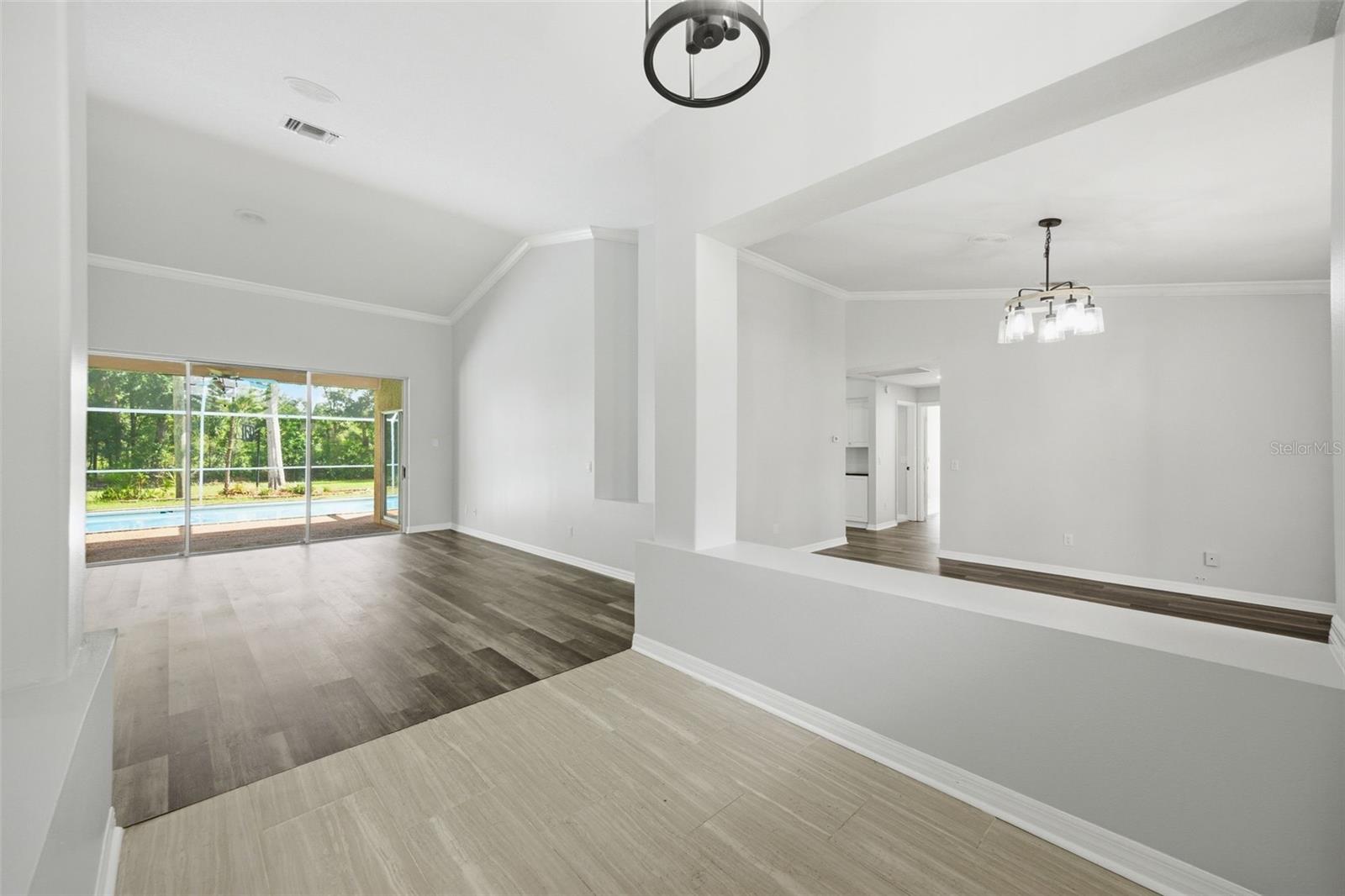 CHAPMAN MANORS - Residential