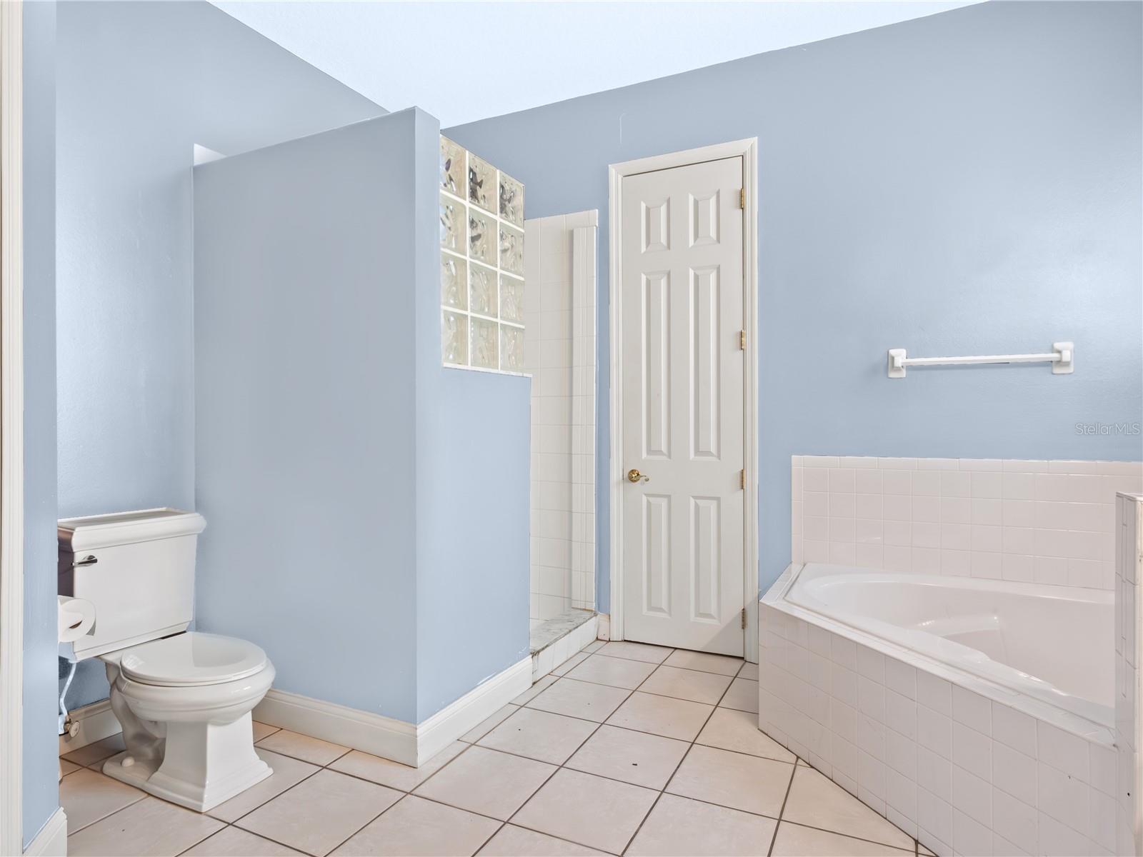 HIGH POINTE PH 01 - Residential