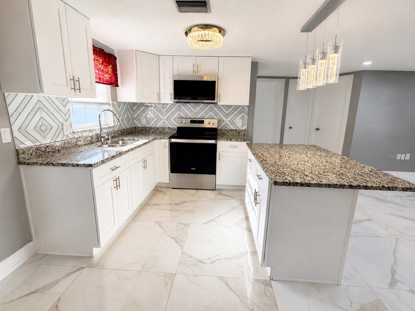 REGENCY PARK - Residential