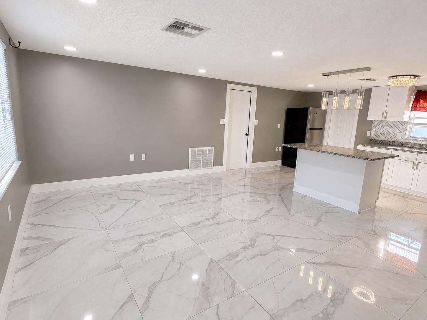 REGENCY PARK - Residential