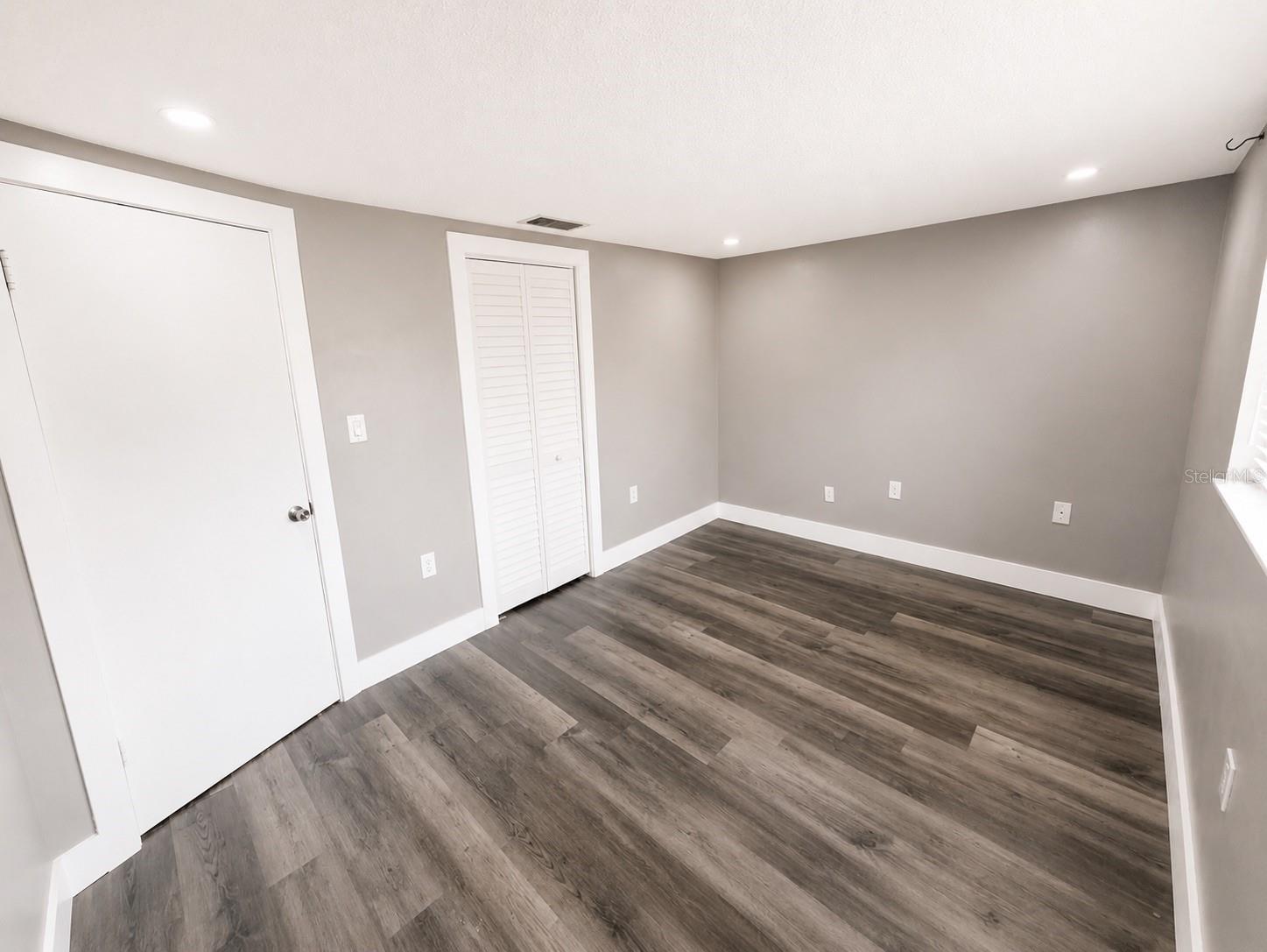 REGENCY PARK - Residential