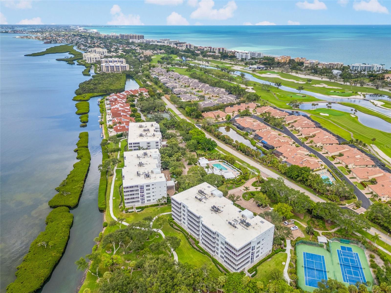 MARINA BAY - Residential
