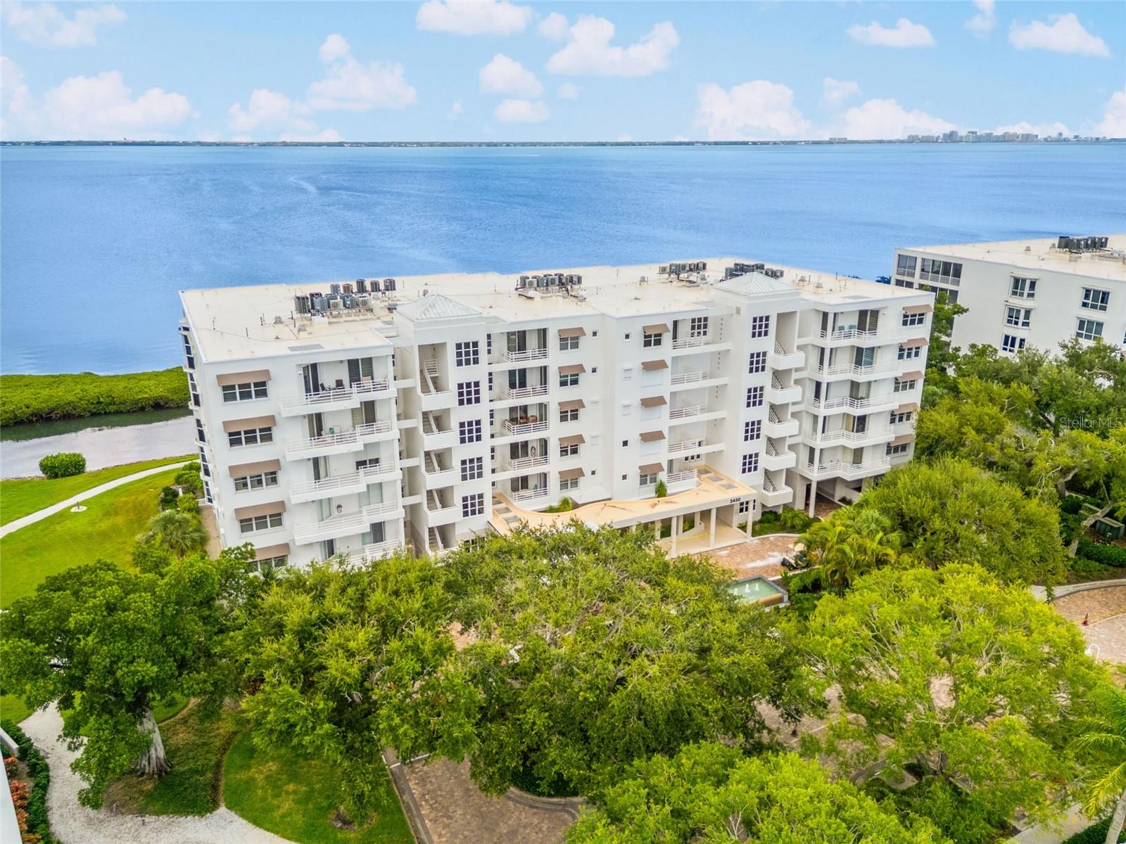 MARINA BAY - Residential