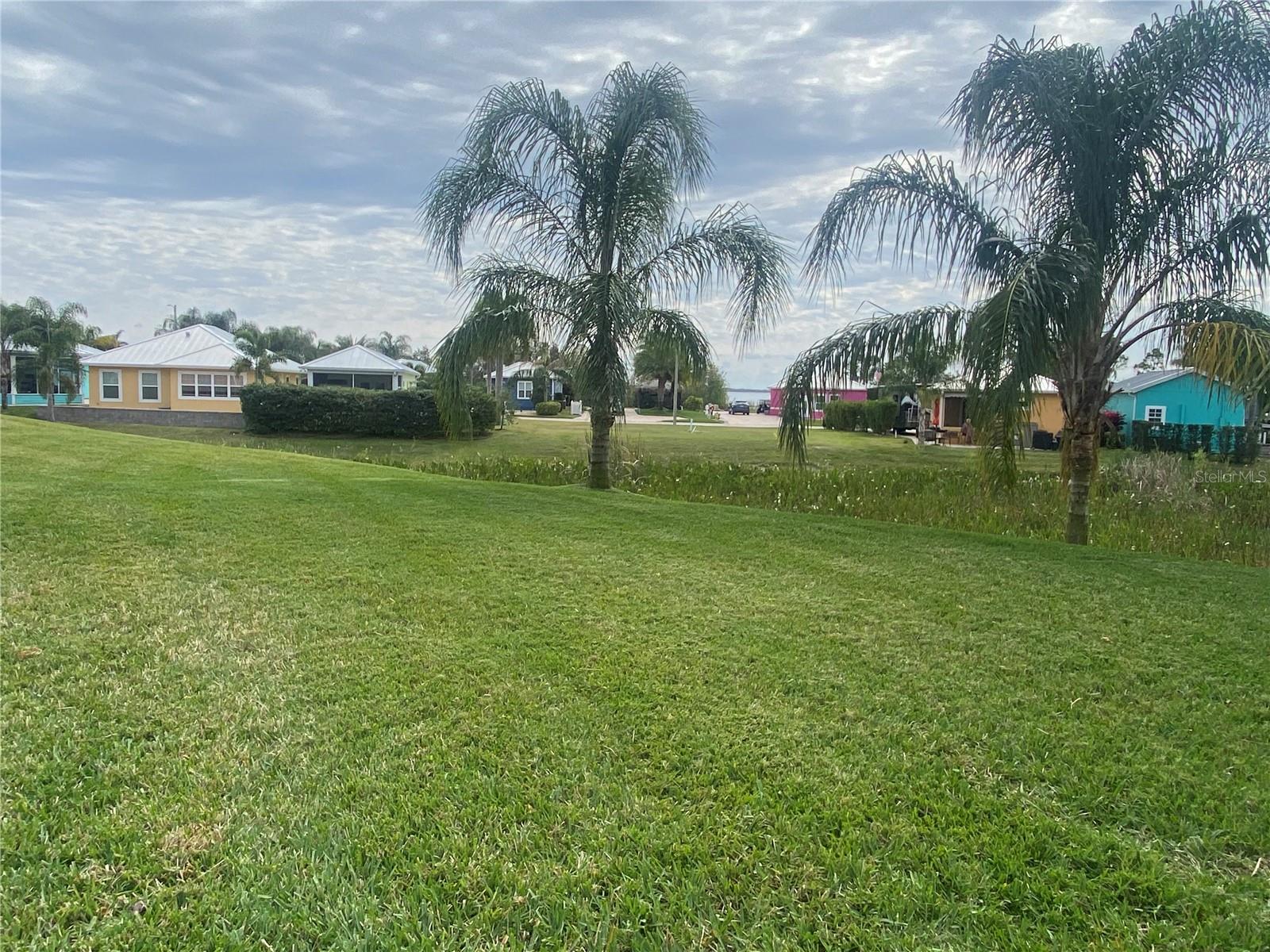 BAY LAKE RESIDENCE - Land