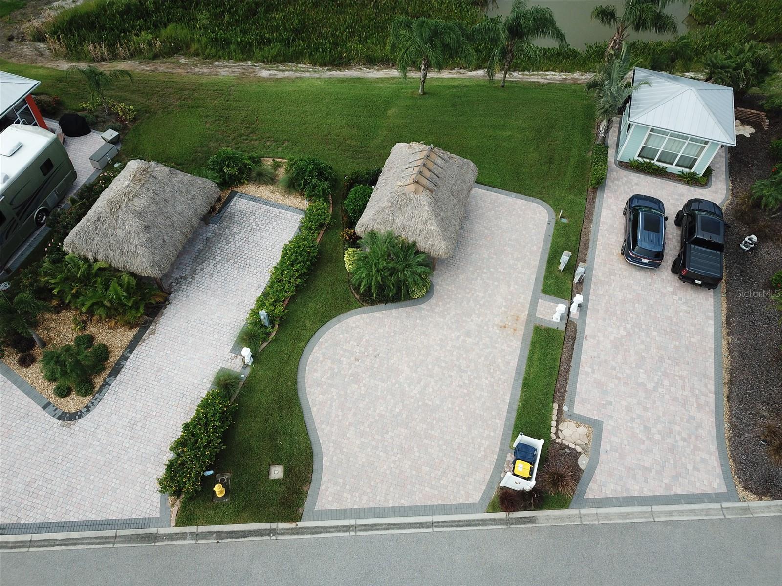 BAY LAKE RESIDENCE - Land