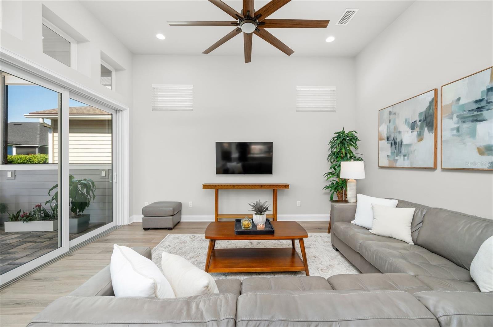 OAKMONT PH 4 PB 36 PG 83 - Residential