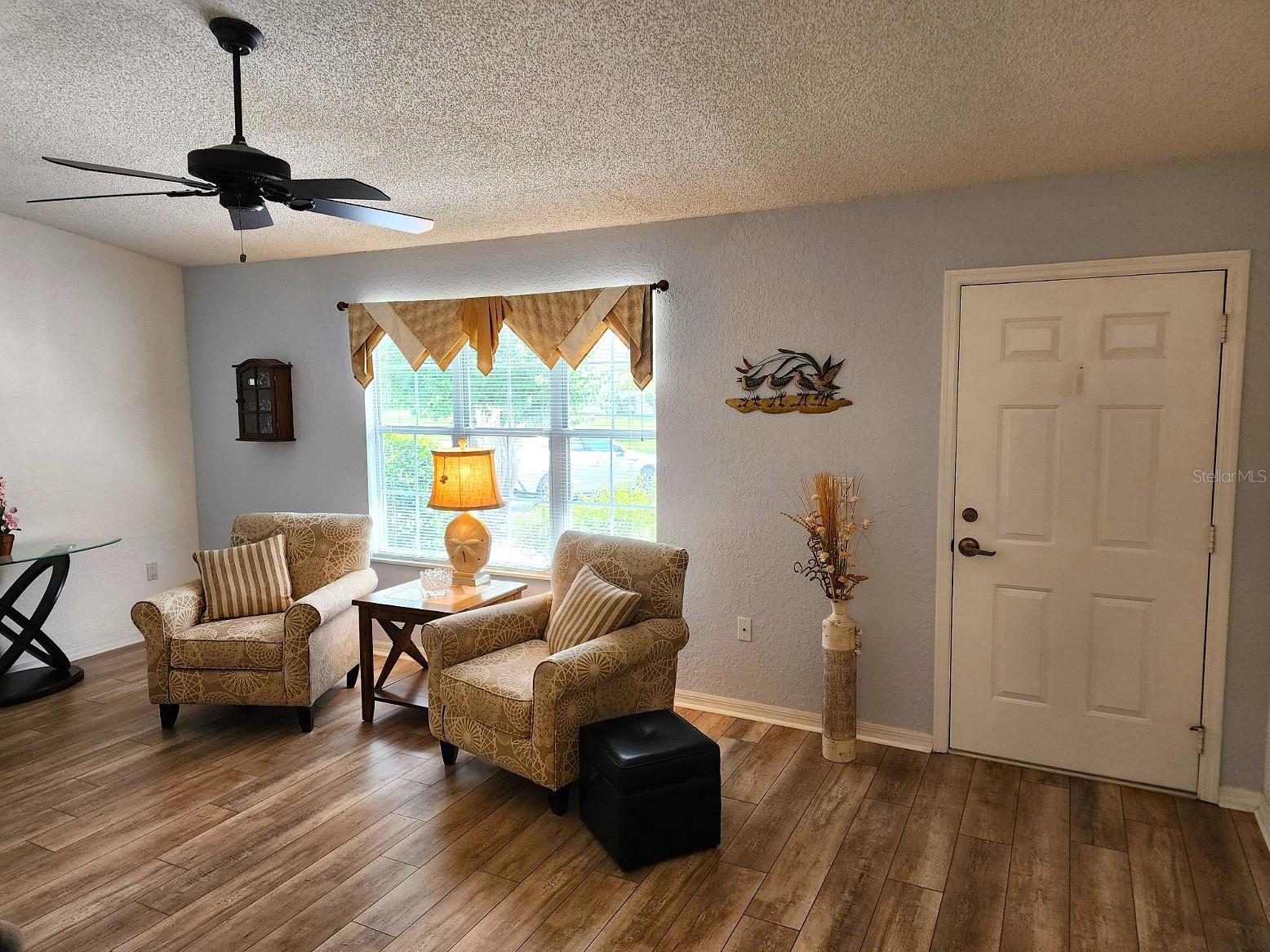 OAK RUN NBHRD 08B - Residential