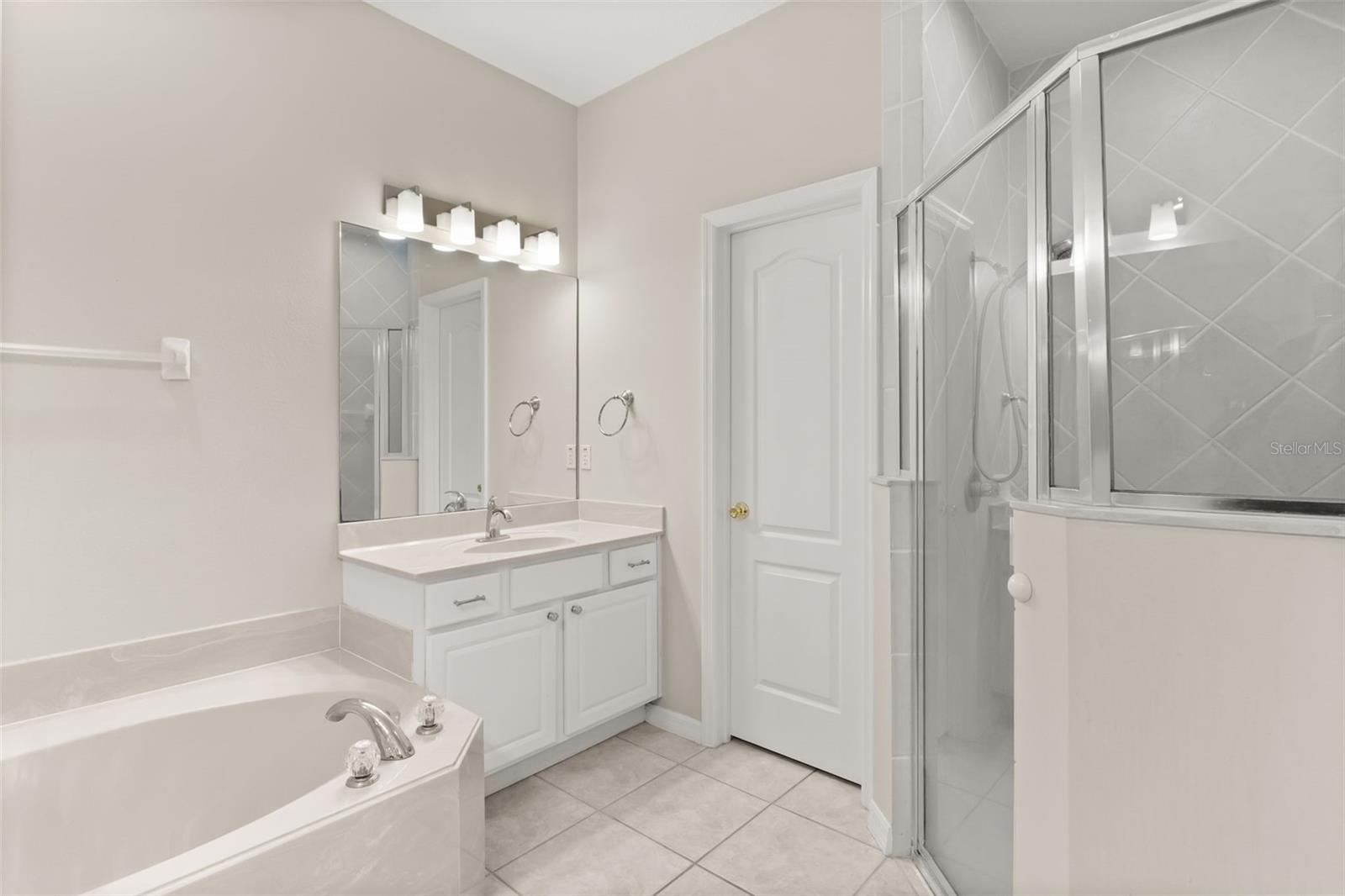 LIVE OAK RESERVE UNIT ONE - Residential Lease