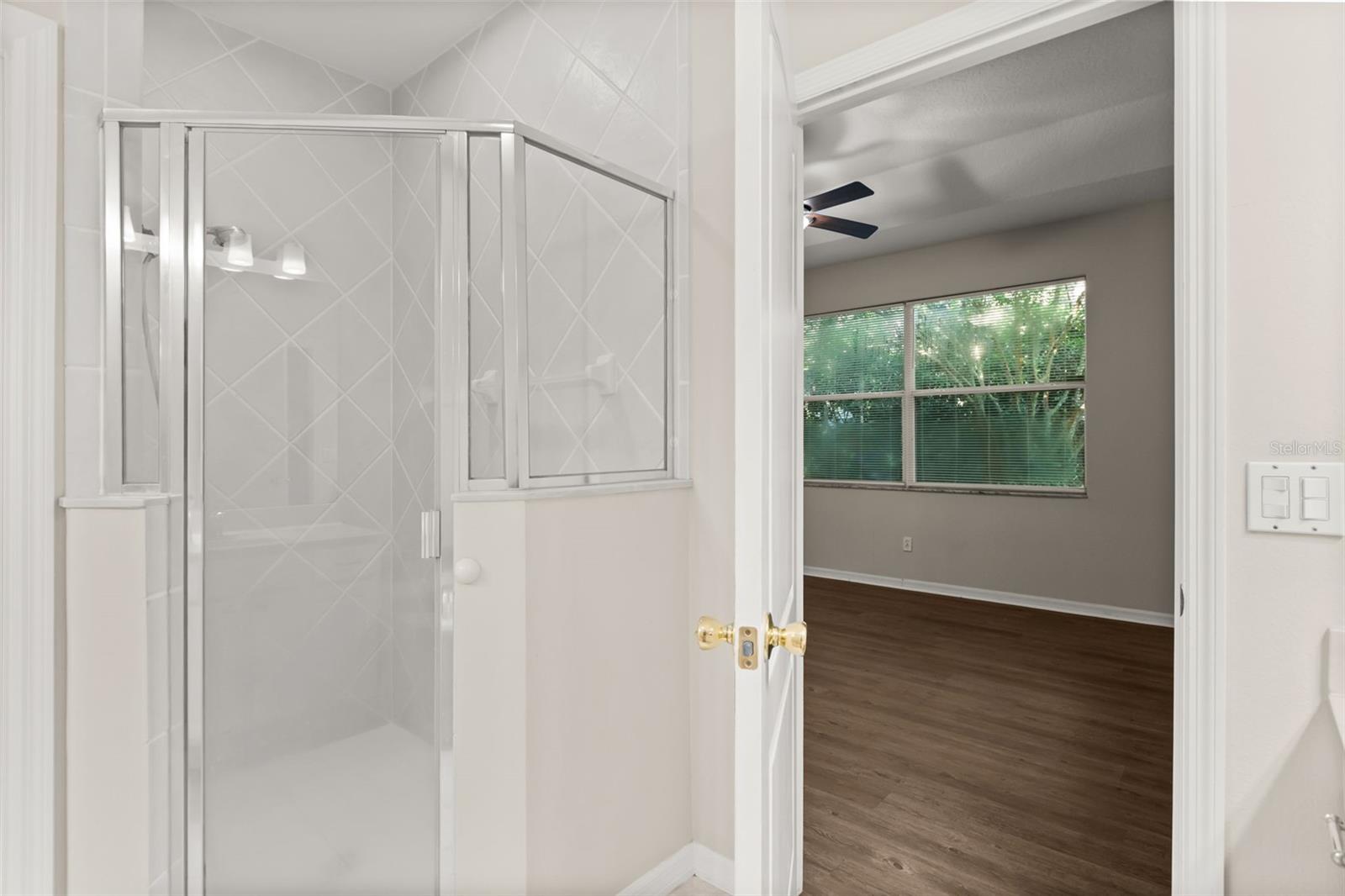 LIVE OAK RESERVE UNIT ONE - Residential Lease