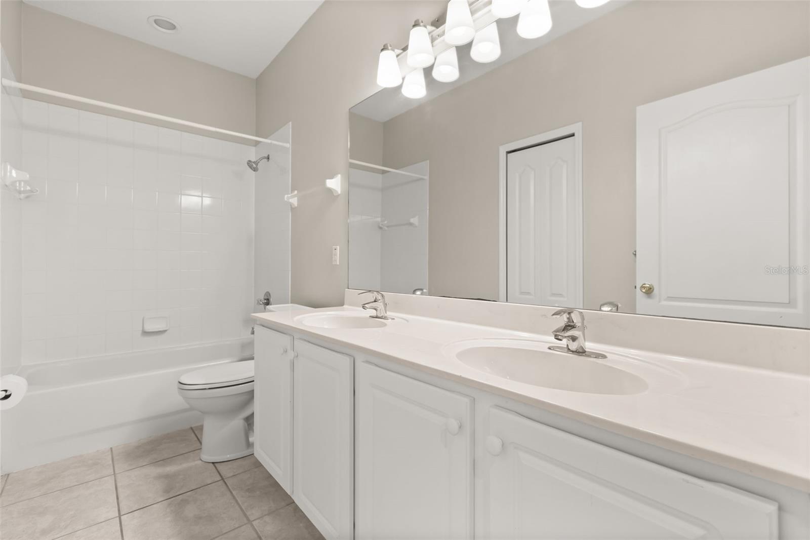 LIVE OAK RESERVE UNIT ONE - Residential Lease