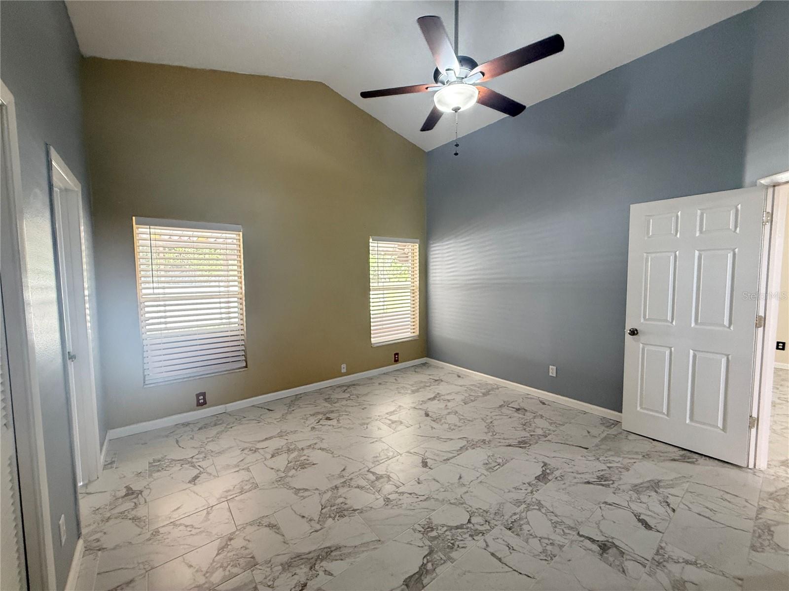 CHASE GROVES UNIT 6 - Residential Lease