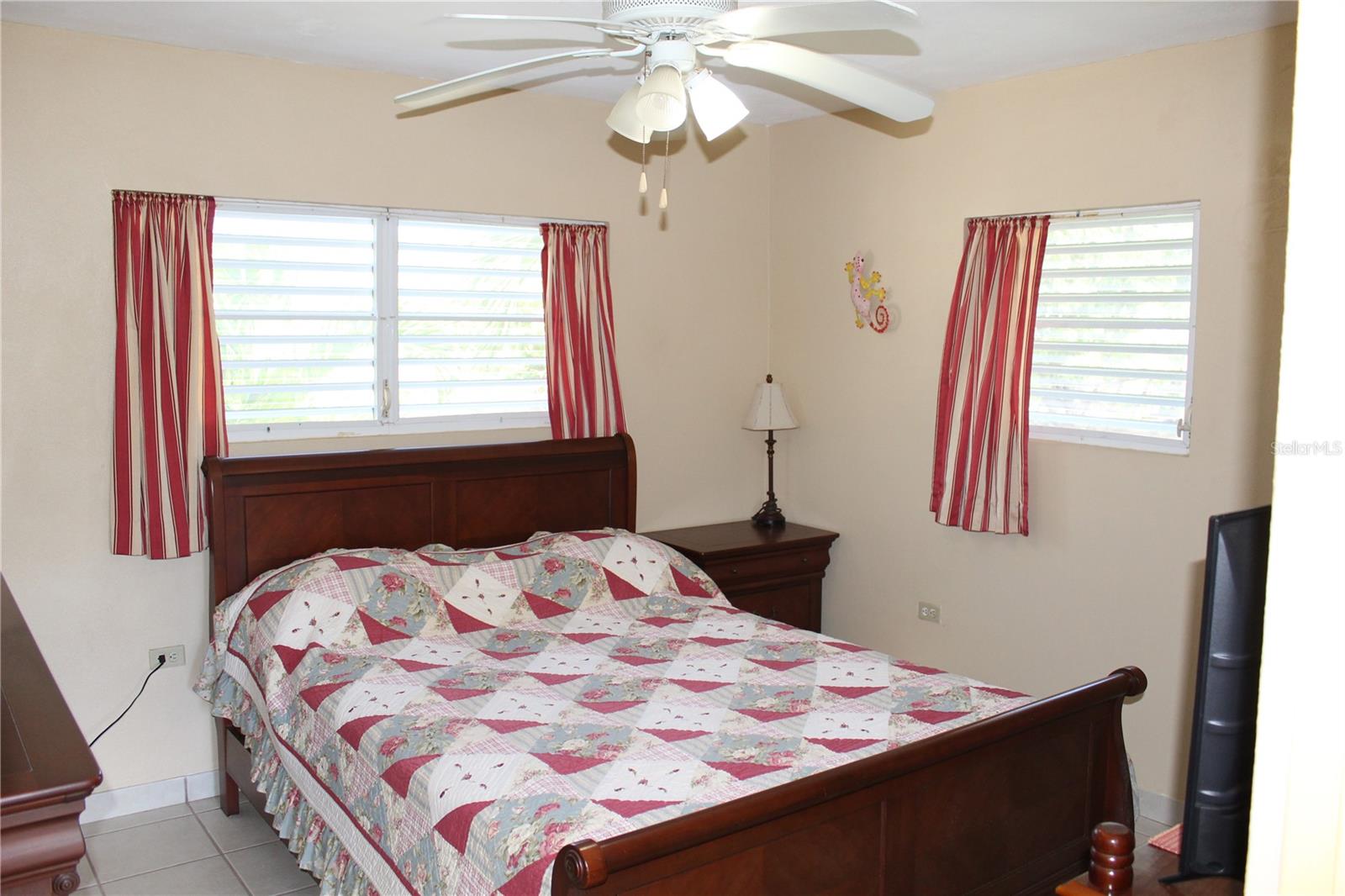 BRAVOS DE BOSTON - Residential
