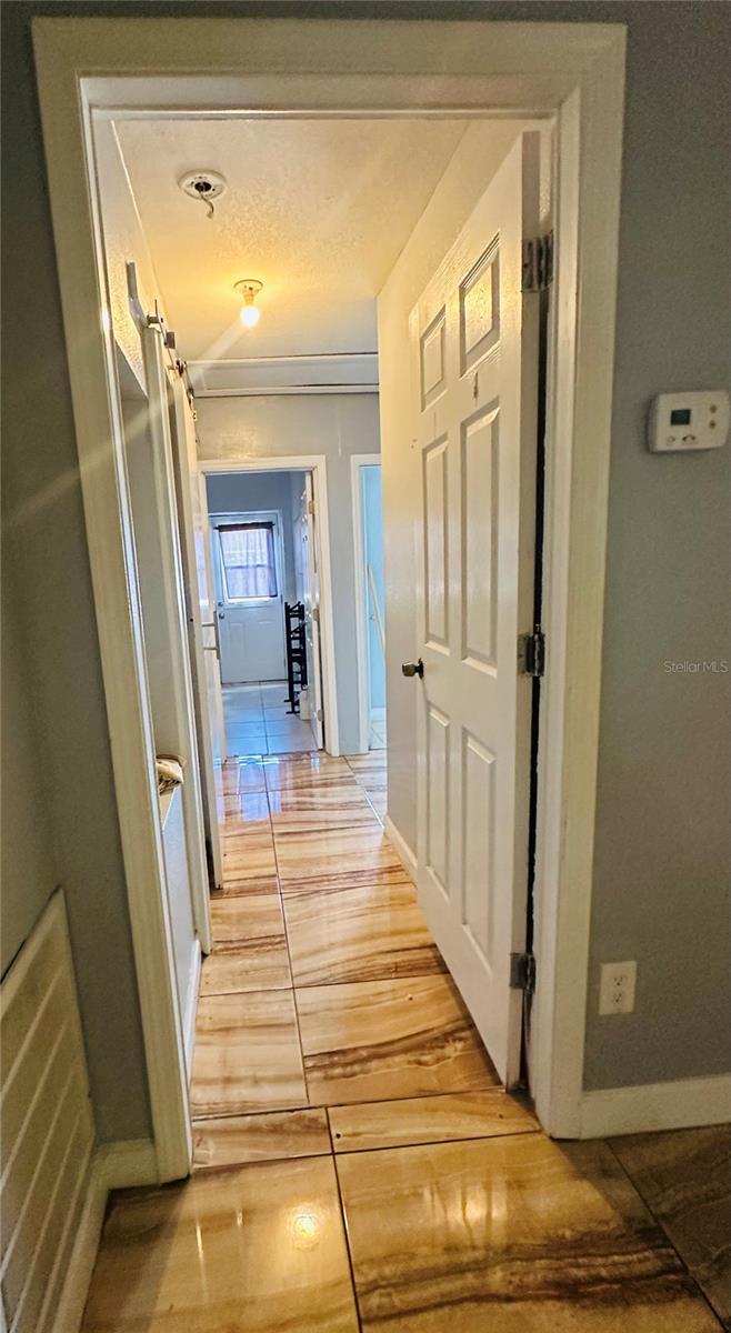 WOODCREST UNIT 5 - Residential Lease