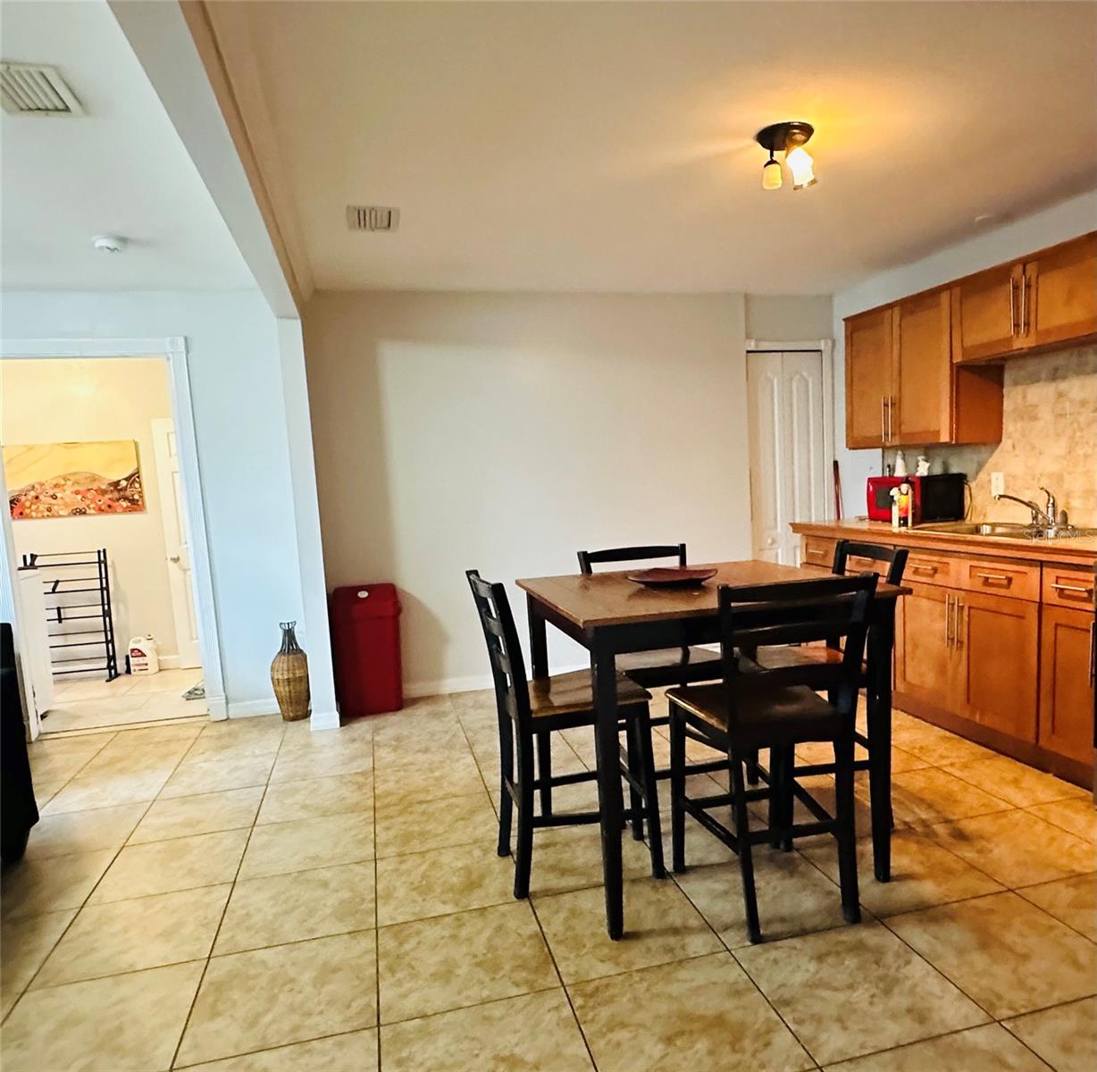 WOODCREST UNIT 5 - Residential Lease