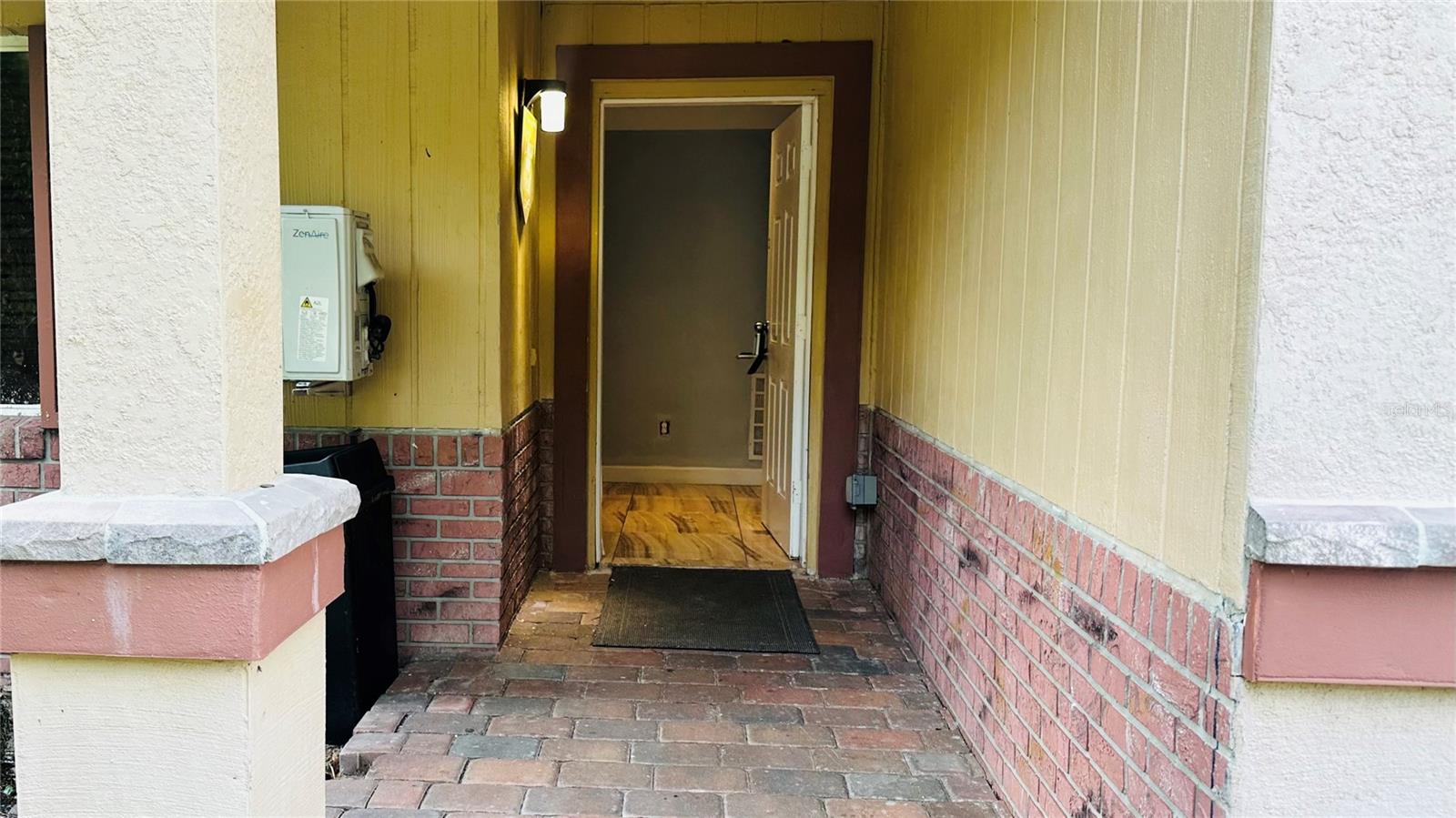 WOODCREST UNIT 5 - Residential Lease