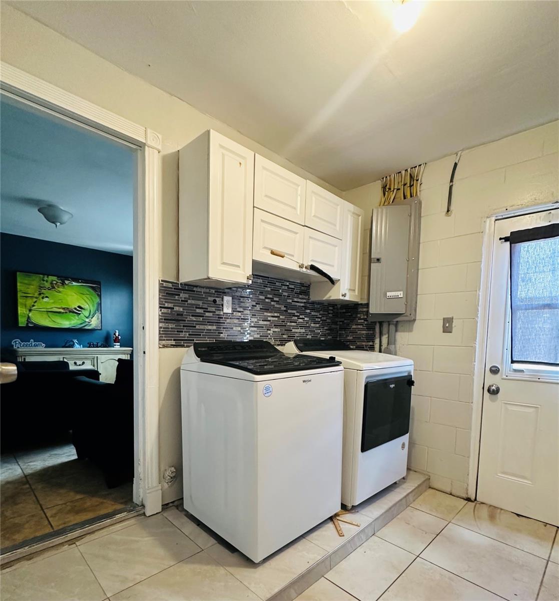 WOODCREST UNIT 5 - Residential Lease