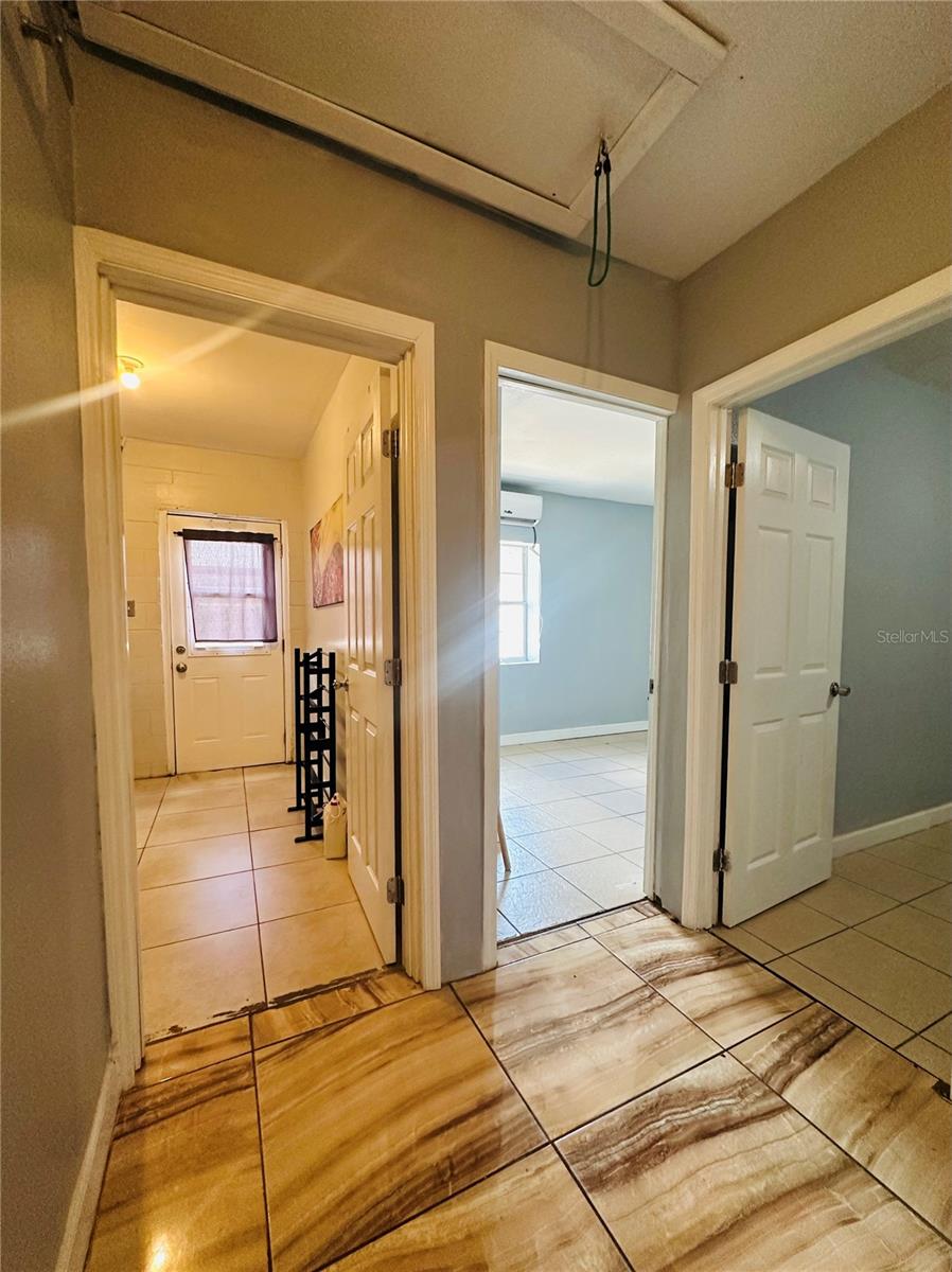 WOODCREST UNIT 5 - Residential Lease