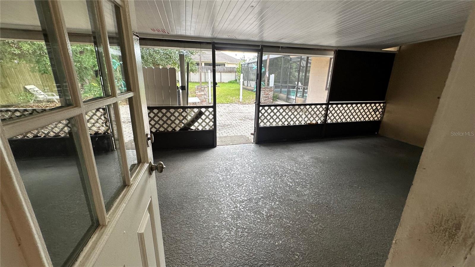 WOODCREST UNIT 5 - Residential Lease
