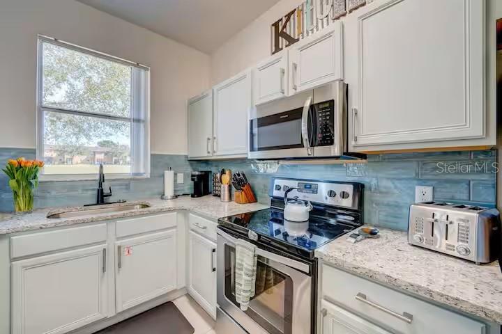 REGAL PALMS AT HIGHLAND RESERVE PH 04 - Residential