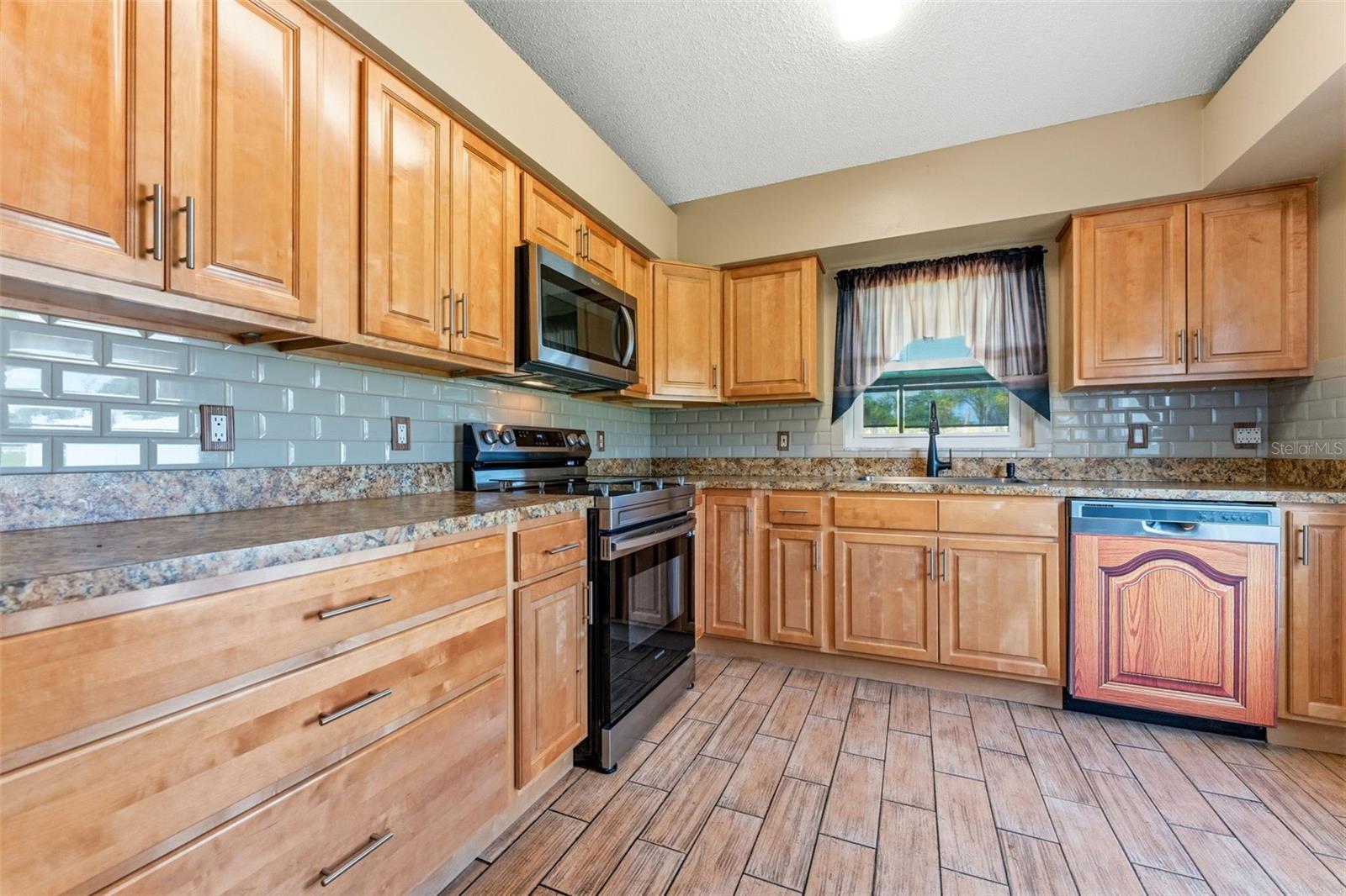 WINDHORST VILLAGE - Residential