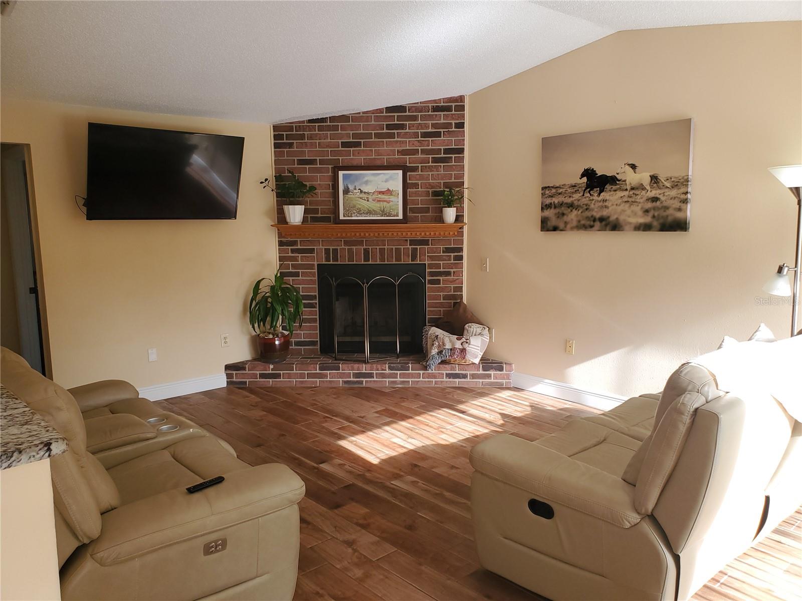 EAST LAKE WOODLANDS - Residential
