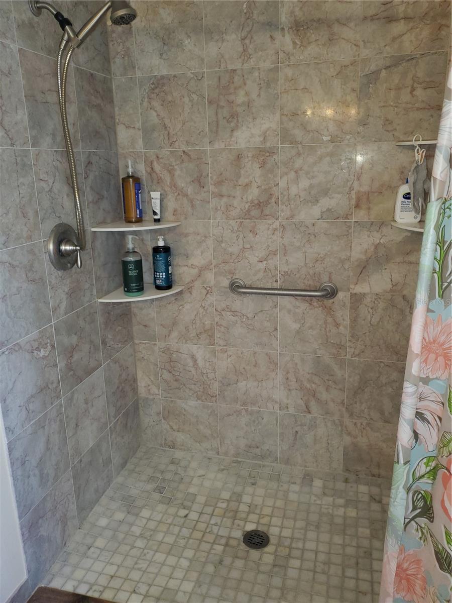 EAST LAKE WOODLANDS - Residential
