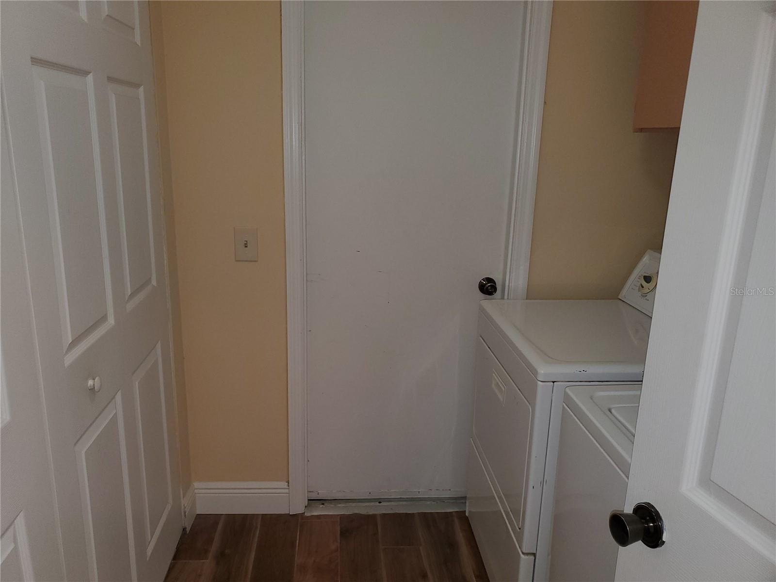 EAST LAKE WOODLANDS - Residential