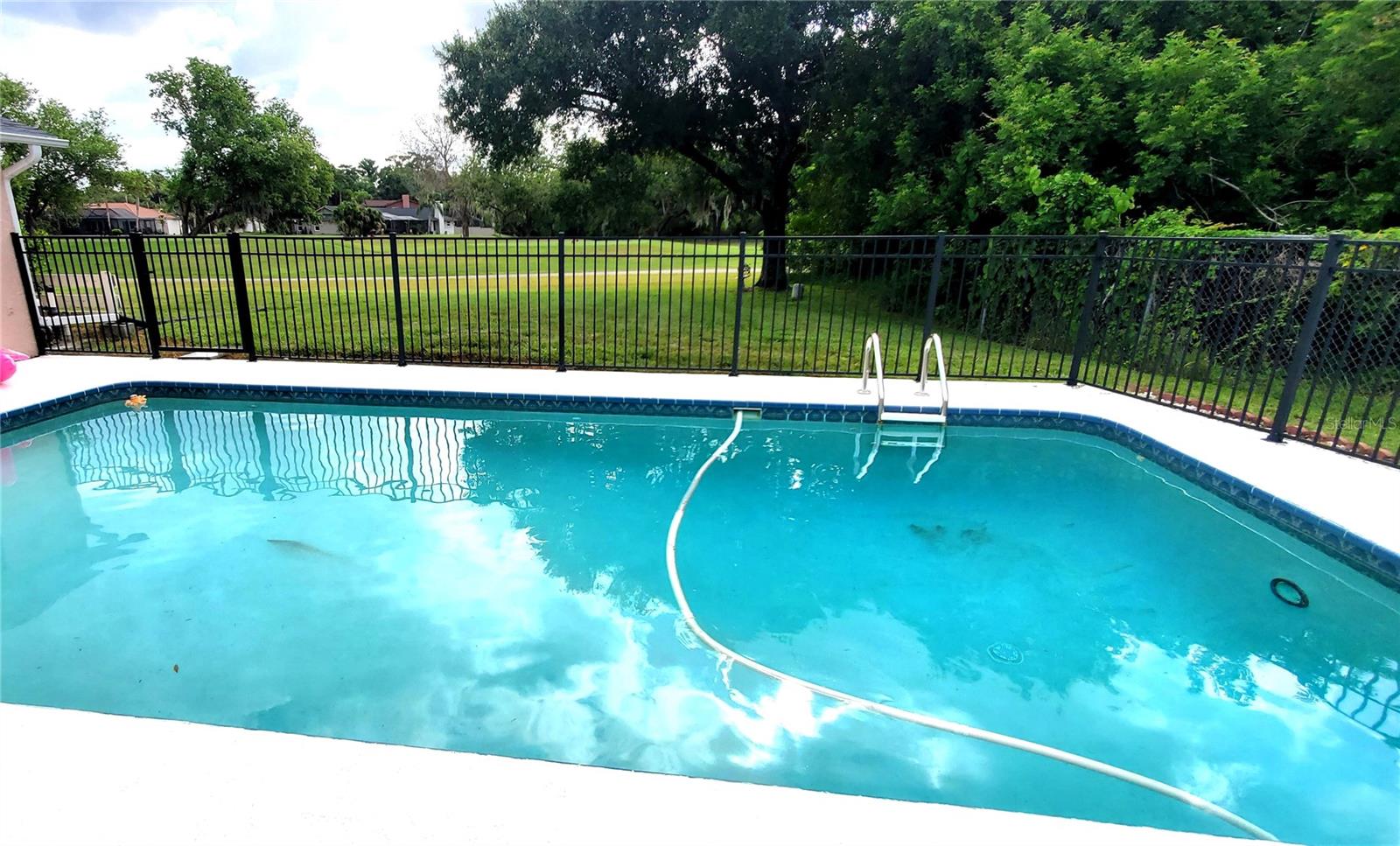 EAST LAKE WOODLANDS - Residential