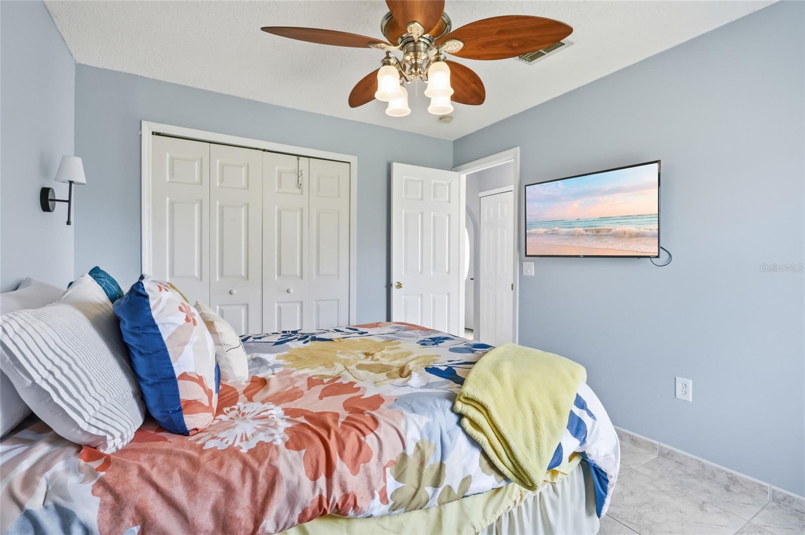 WINDMILL POINT UNIT 2 - Residential