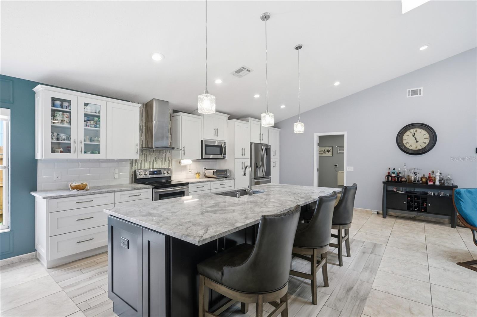 WINDMILL POINT UNIT 2 - Residential