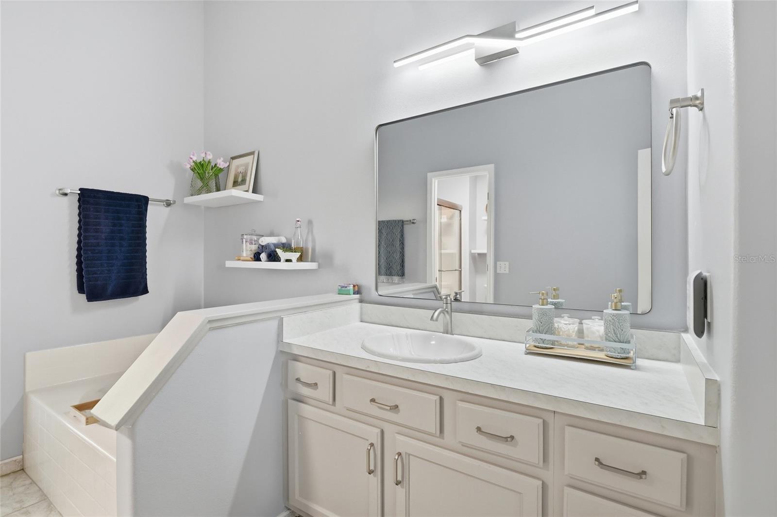 WINDMILL POINT UNIT 2 - Residential