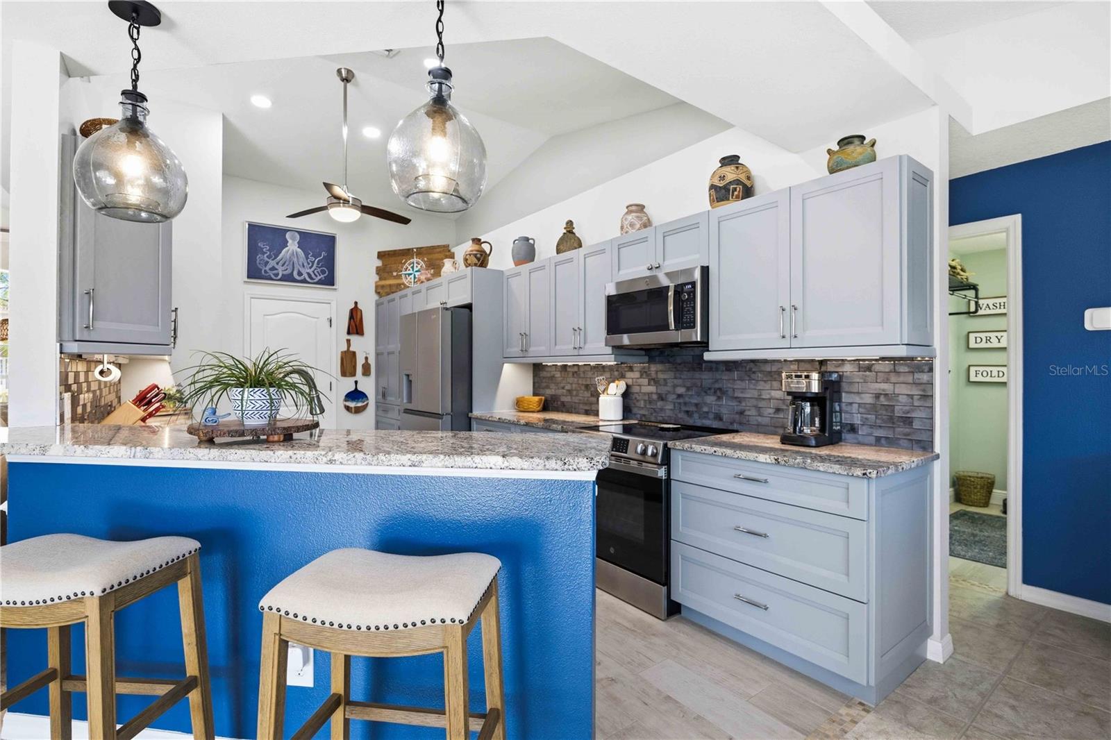 LAUREL WOODLANDS - Residential