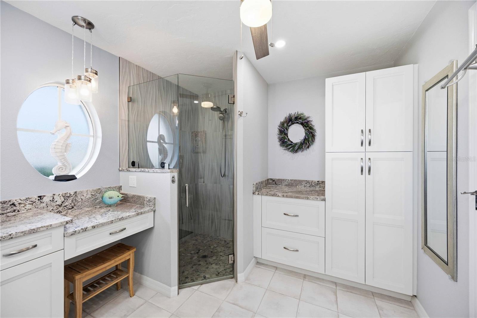LAUREL WOODLANDS - Residential