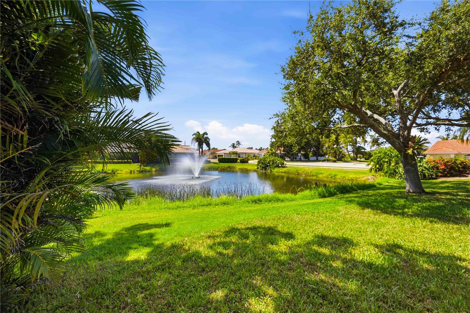 LAUREL WOODLANDS - Residential
